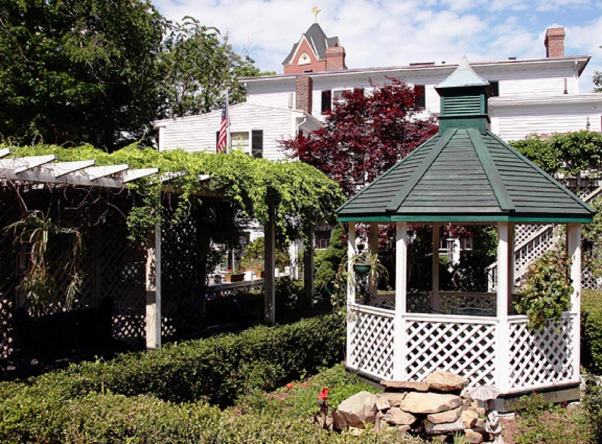 Clark Currier Inn