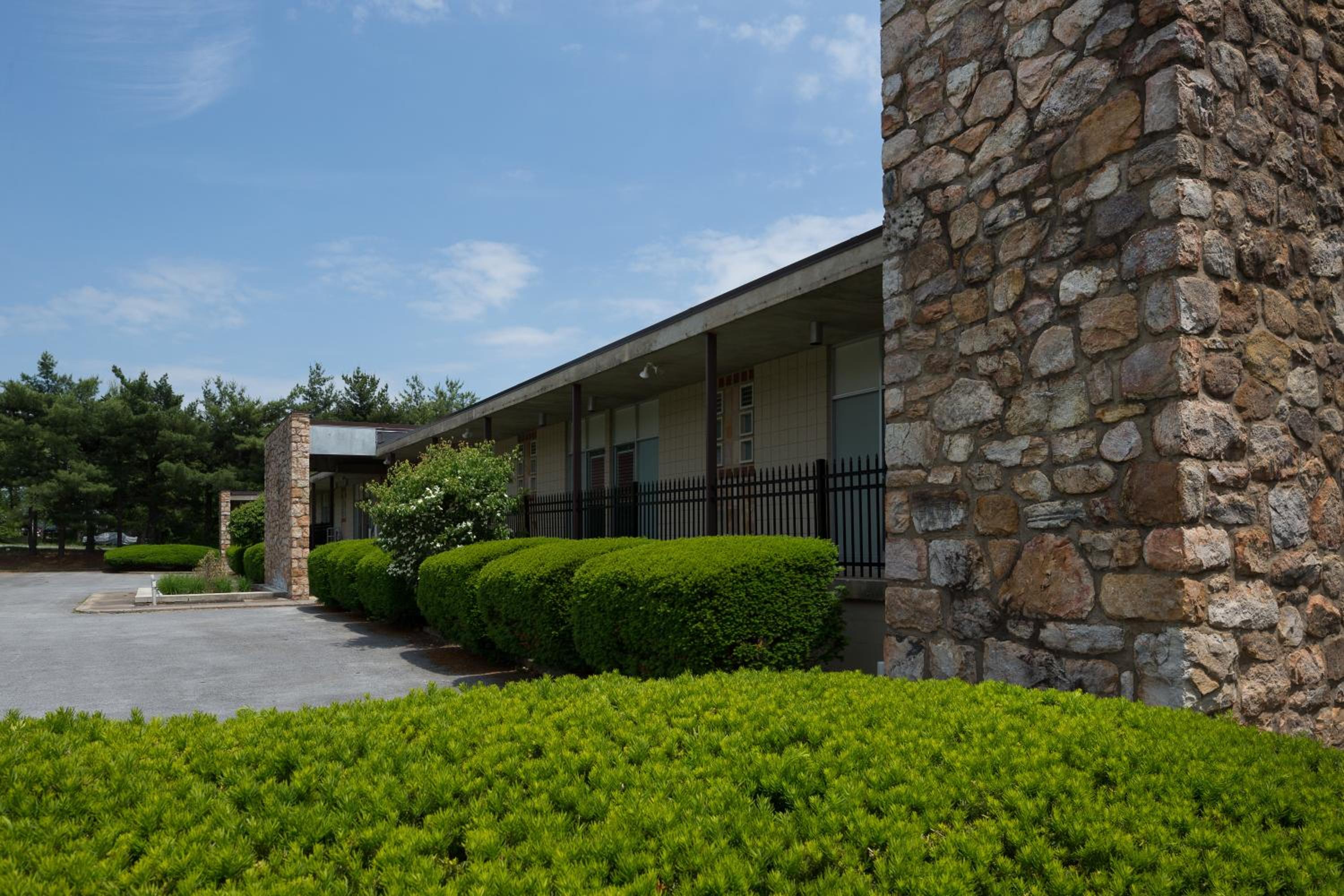 Hotel Luray Caverns Motels - Image 1