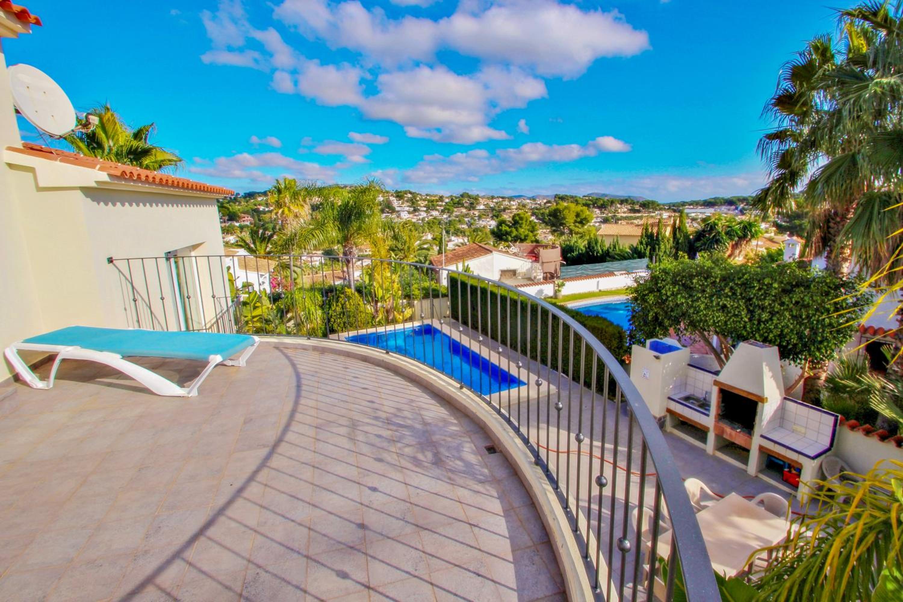 Estrella - holiday home with stunning views and private pool in Benissa view 4