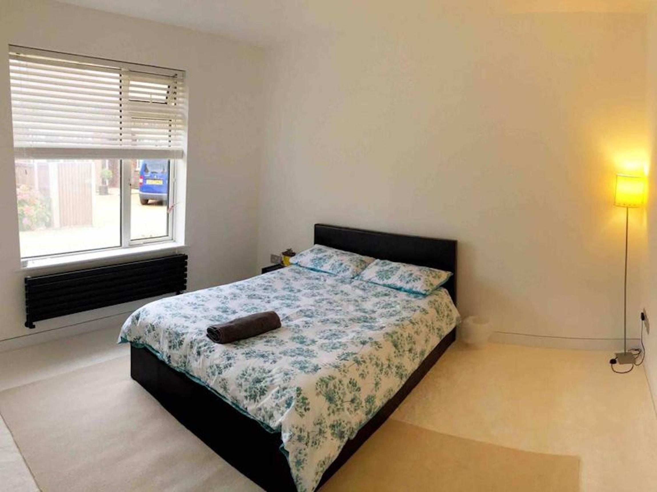 Double Bedroom, Kings Lynn, New Renovated Bathroom view 4