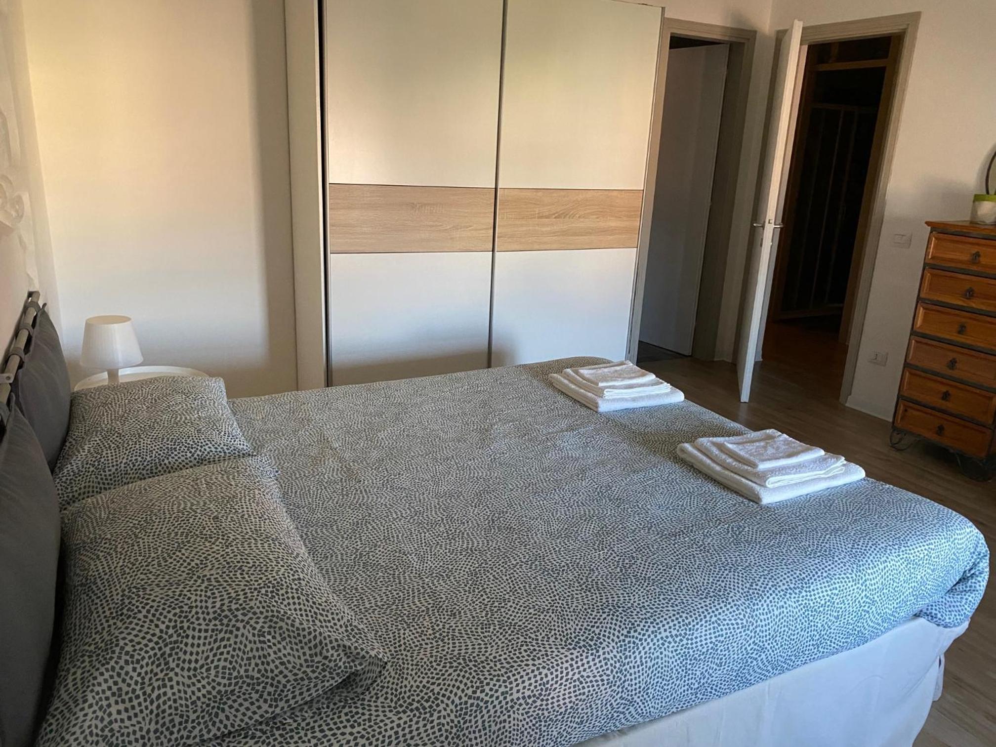 La casa di Manu en Sona — hotel room