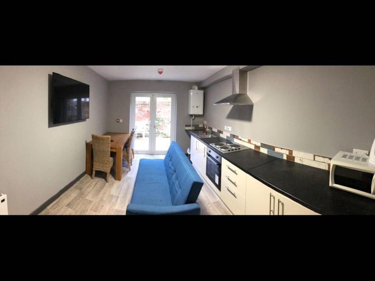 Kings Lynn Vacations - Room in House - Private En-suite Room In Town, Close To Hospital - Property Image 2