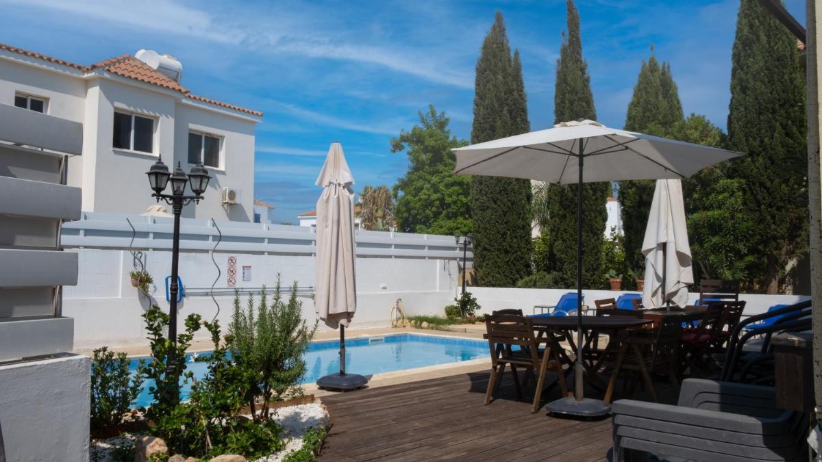Villa Kiveli view 3