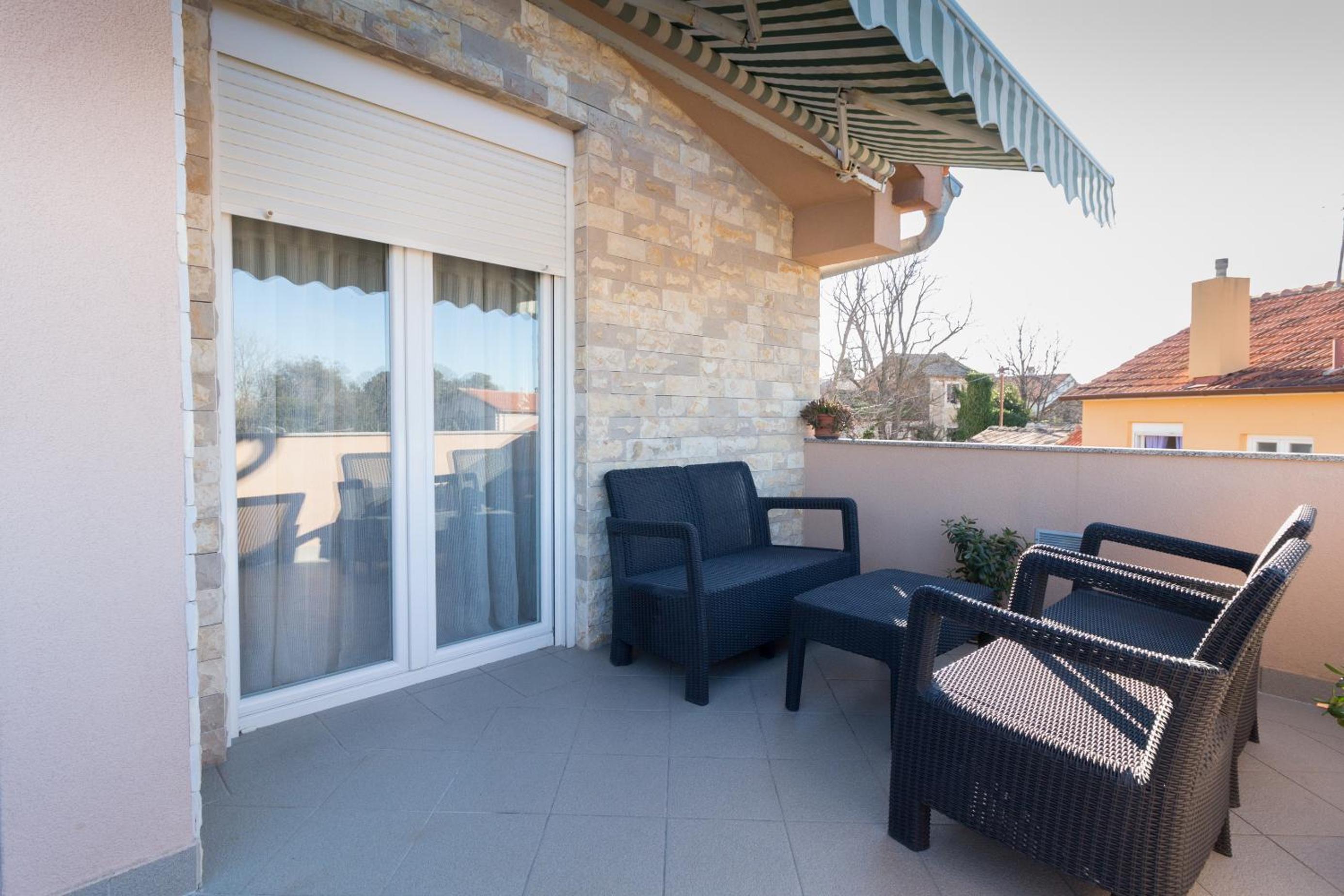Modern apartment Mia view 4
