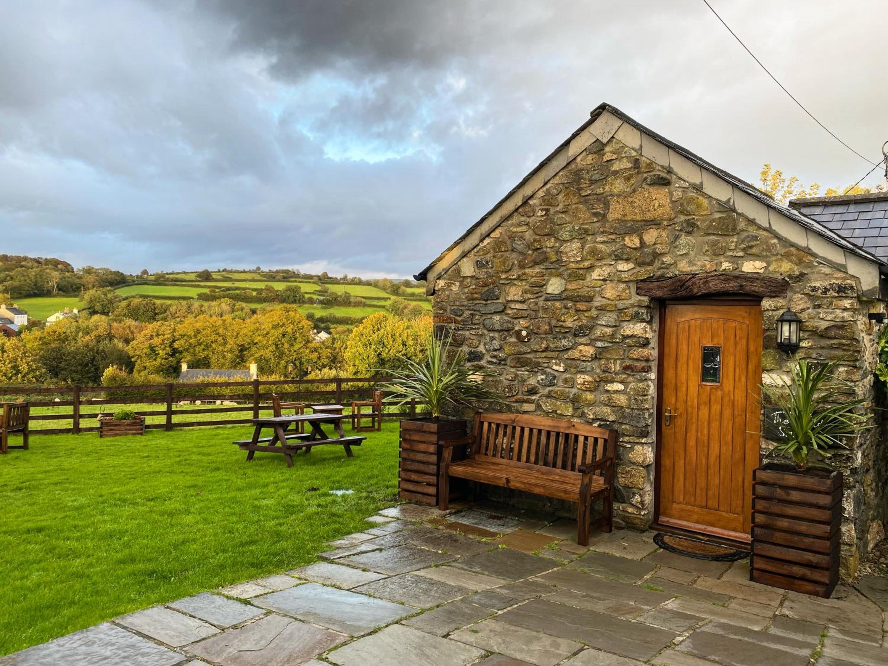 Tavistock Vacations - The Mary Tavy Inn - Property Image 16