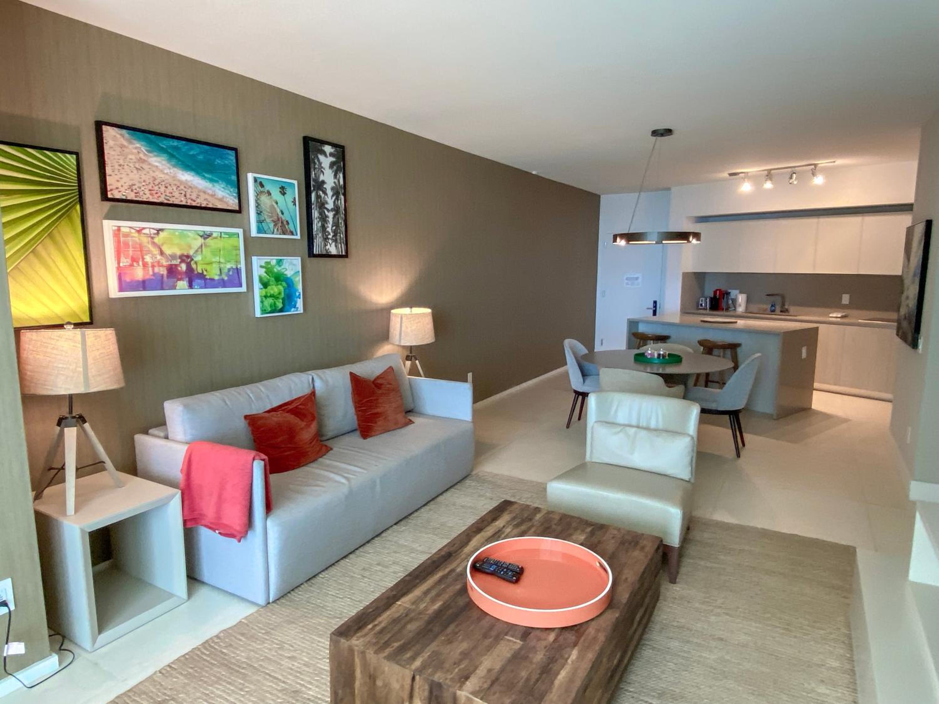 Lyfe Residence Building - Private apts over the beach