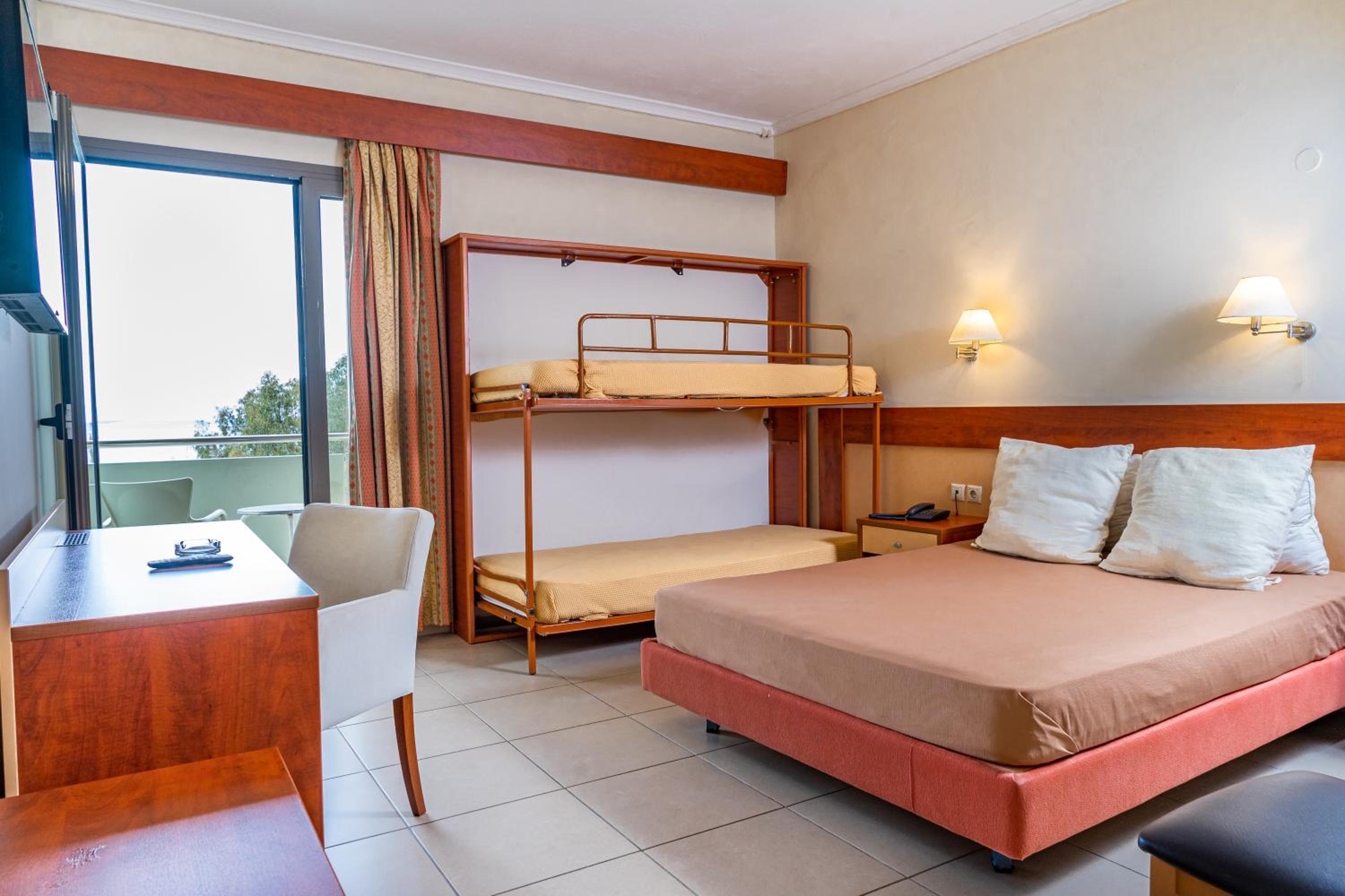 Marmari Bay Hotel