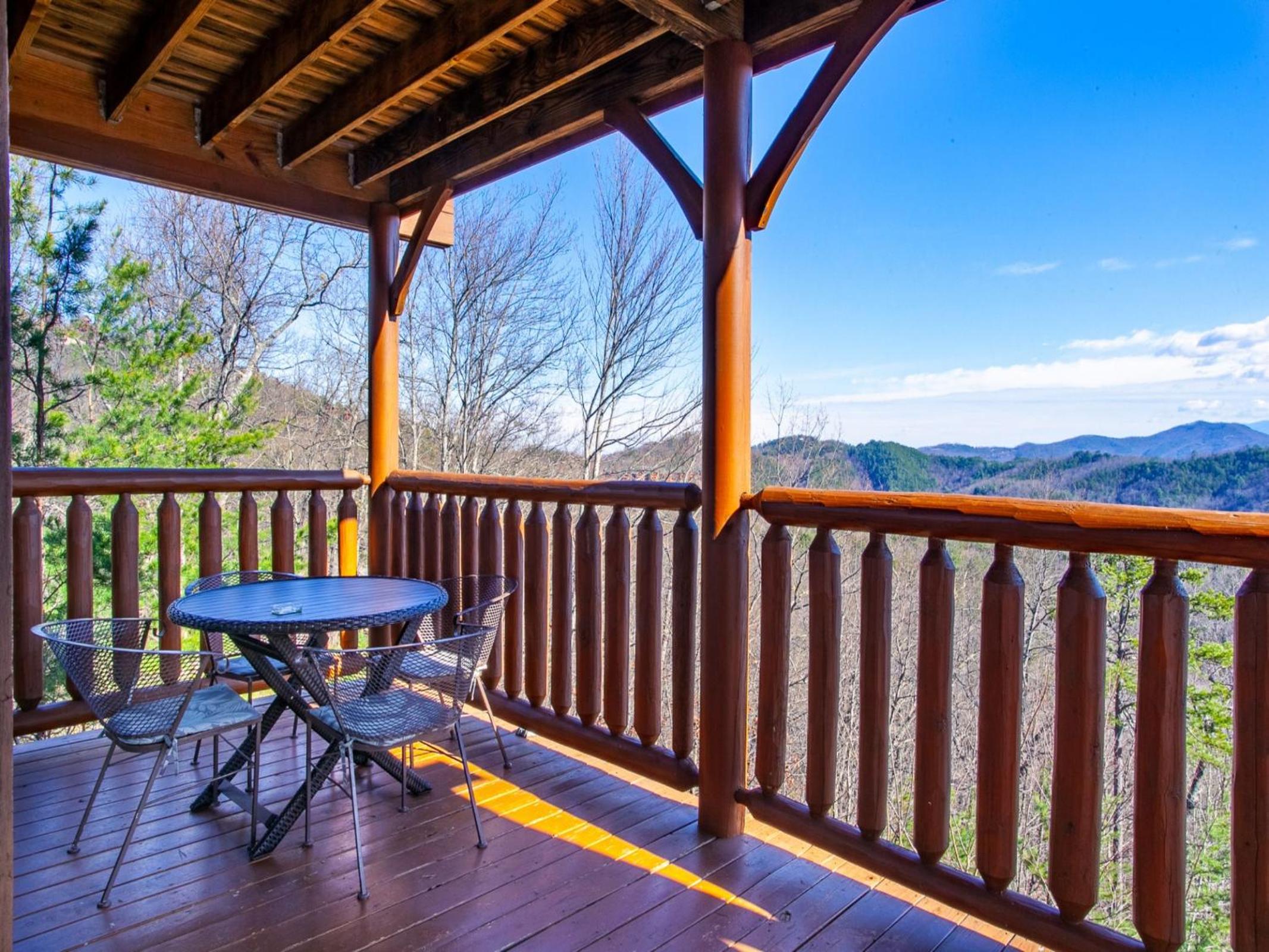 Bella Yani - Hot Tub, Pool Table, Air Hockey - Property Image 11