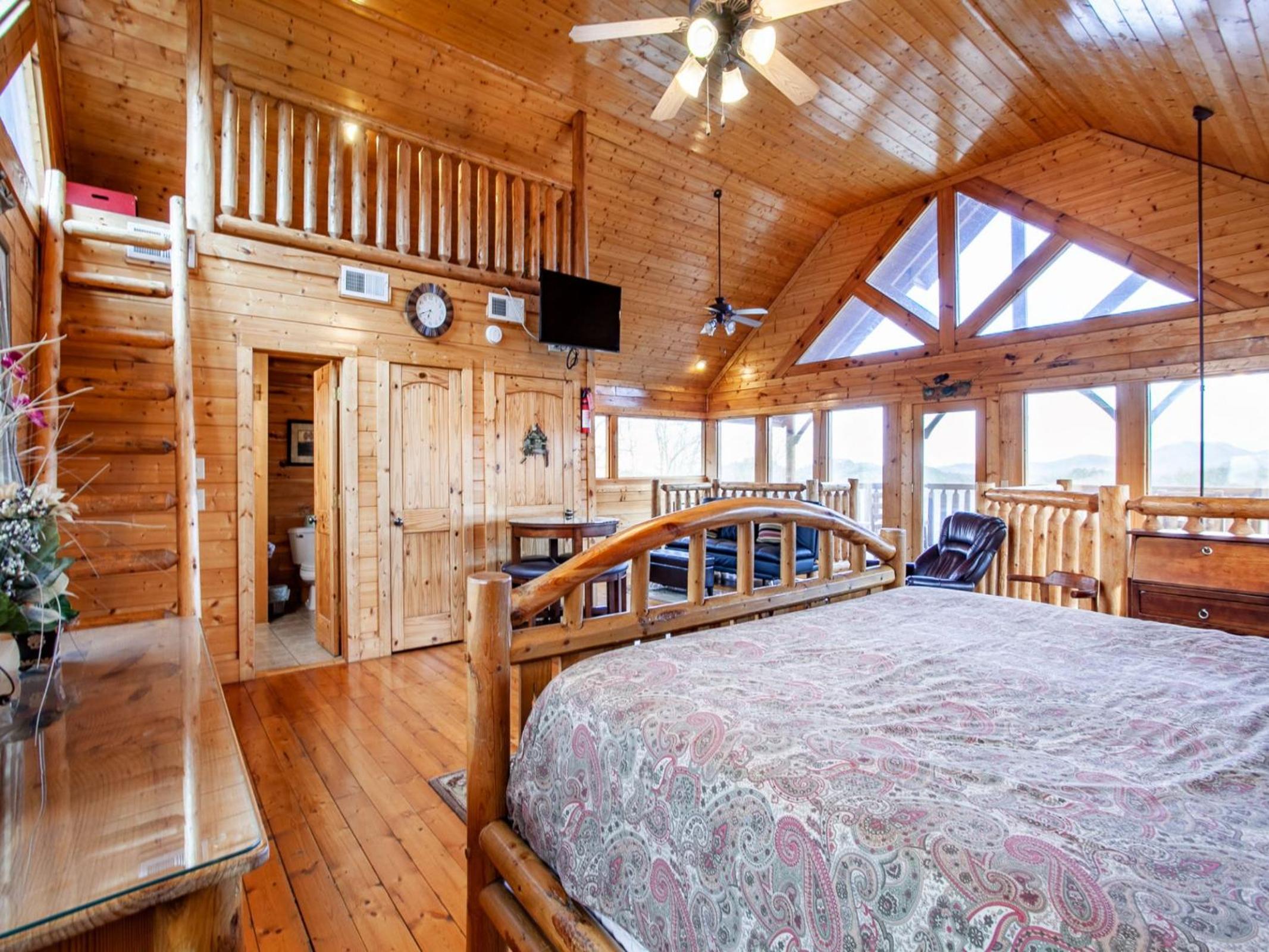 Bella Yani - Hot Tub, Pool Table, Air Hockey - Property Image 19