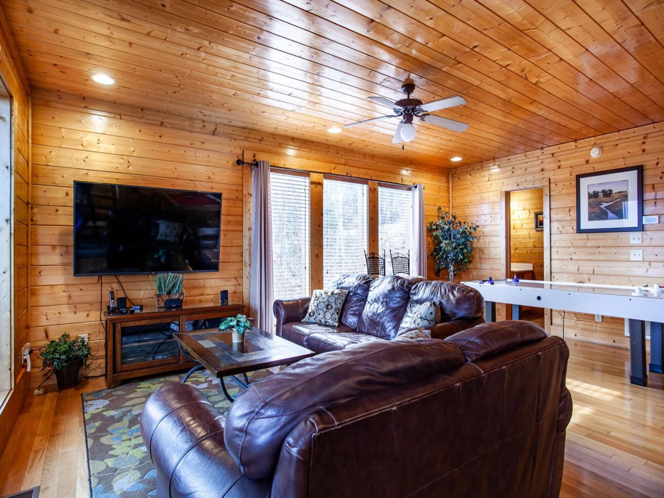 Bella Yani - Hot Tub, Pool Table, Air Hockey - Property Image 65