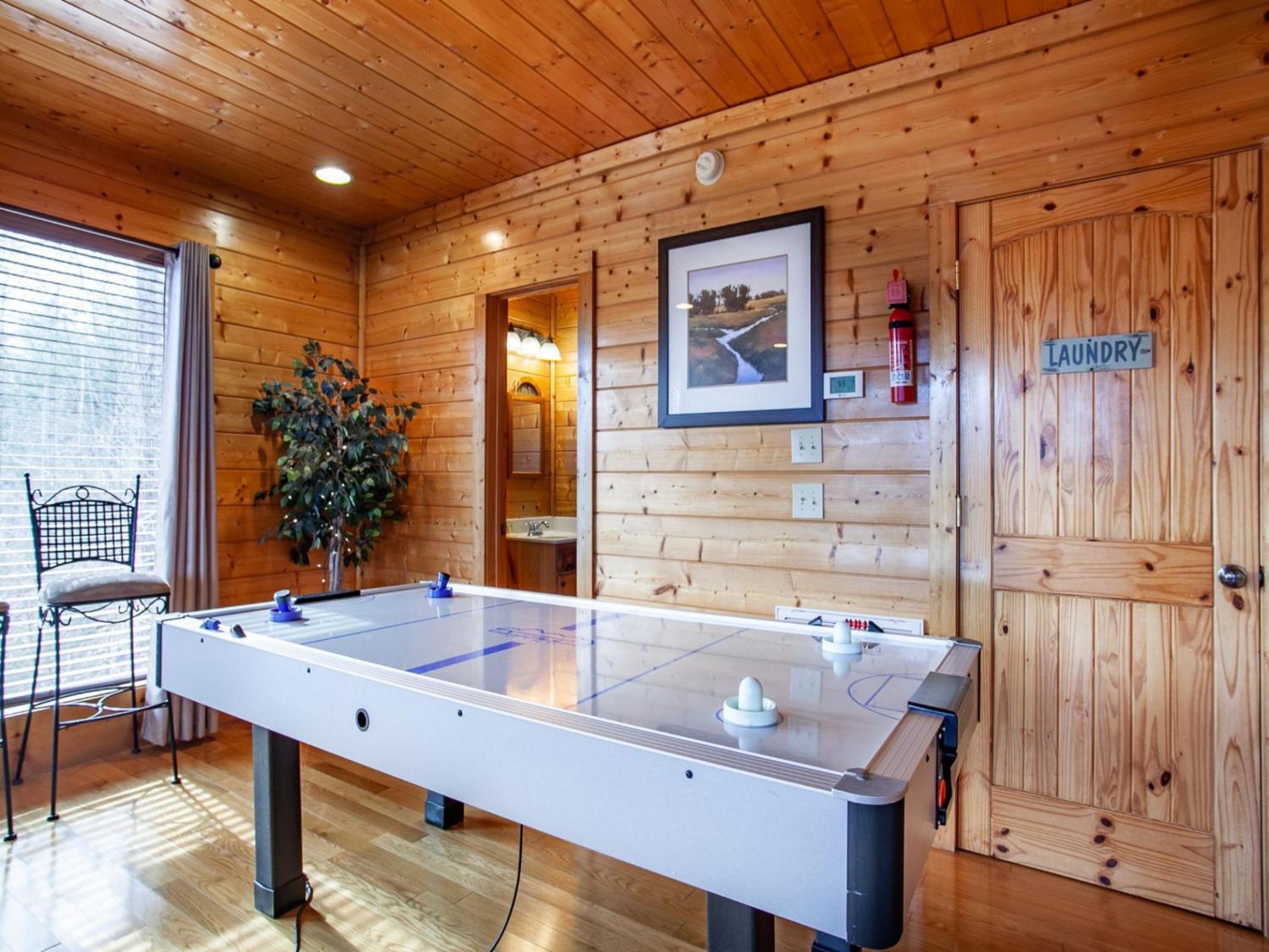 Bella Yani - Hot Tub, Pool Table, Air Hockey - Property Image 55