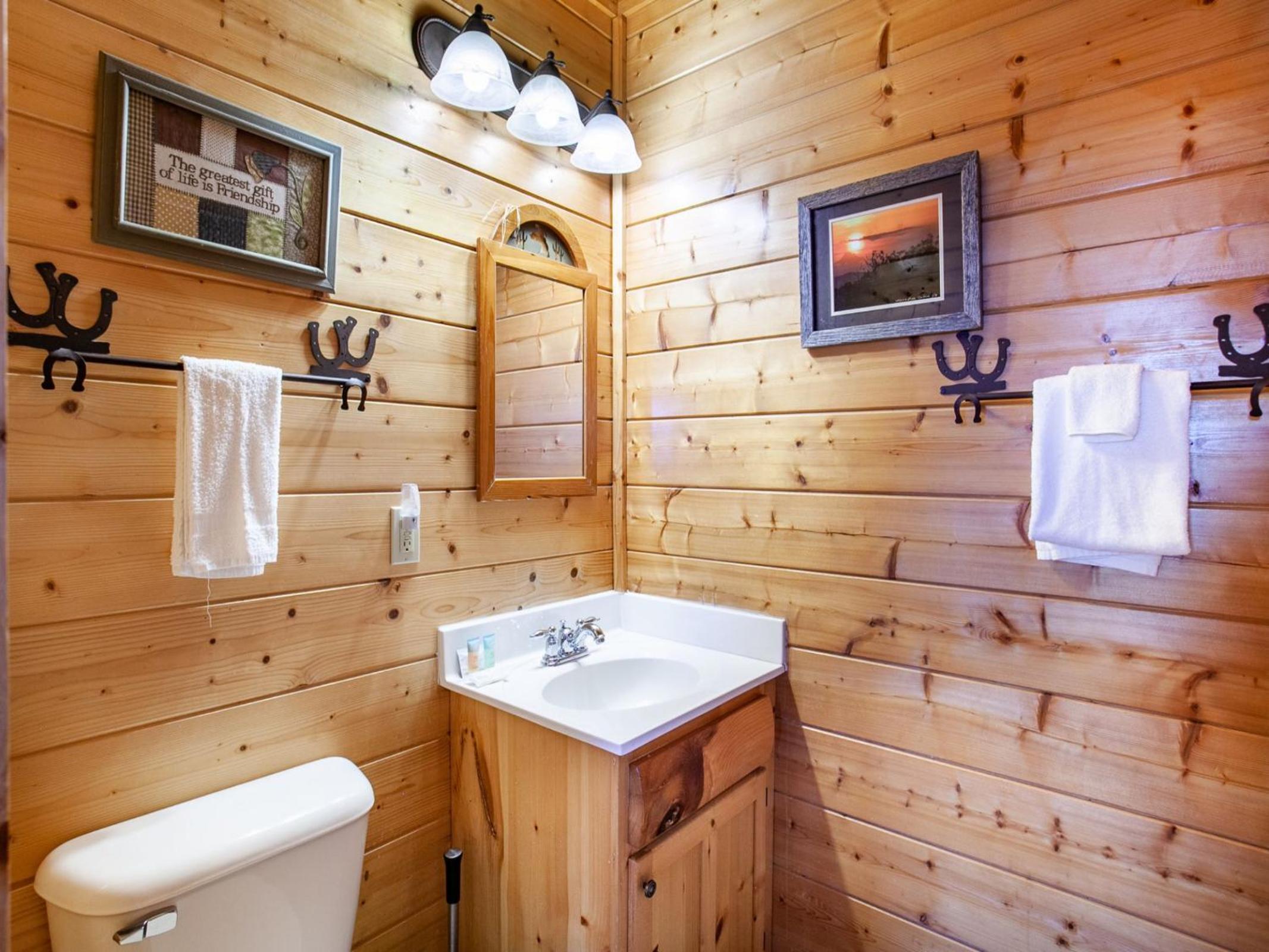 Bella Yani - Hot Tub, Pool Table, Air Hockey - Property Image 17