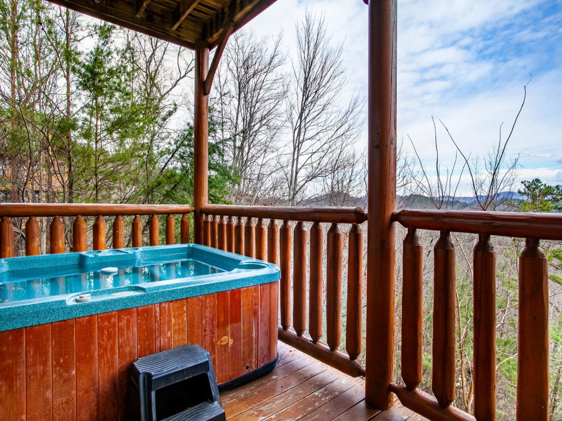 Bella Yani - Hot Tub, Pool Table, Air Hockey - Property Image 3