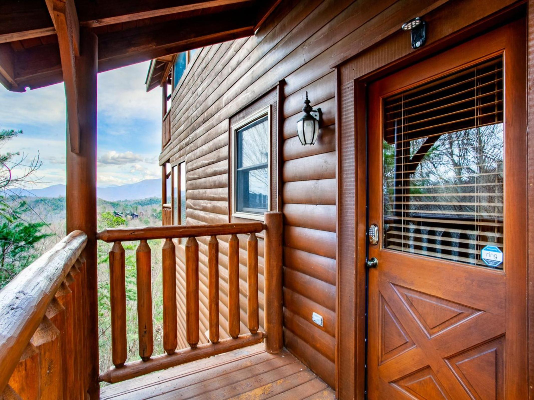 Bella Yani - Hot Tub, Pool Table, Air Hockey - Property Image 2