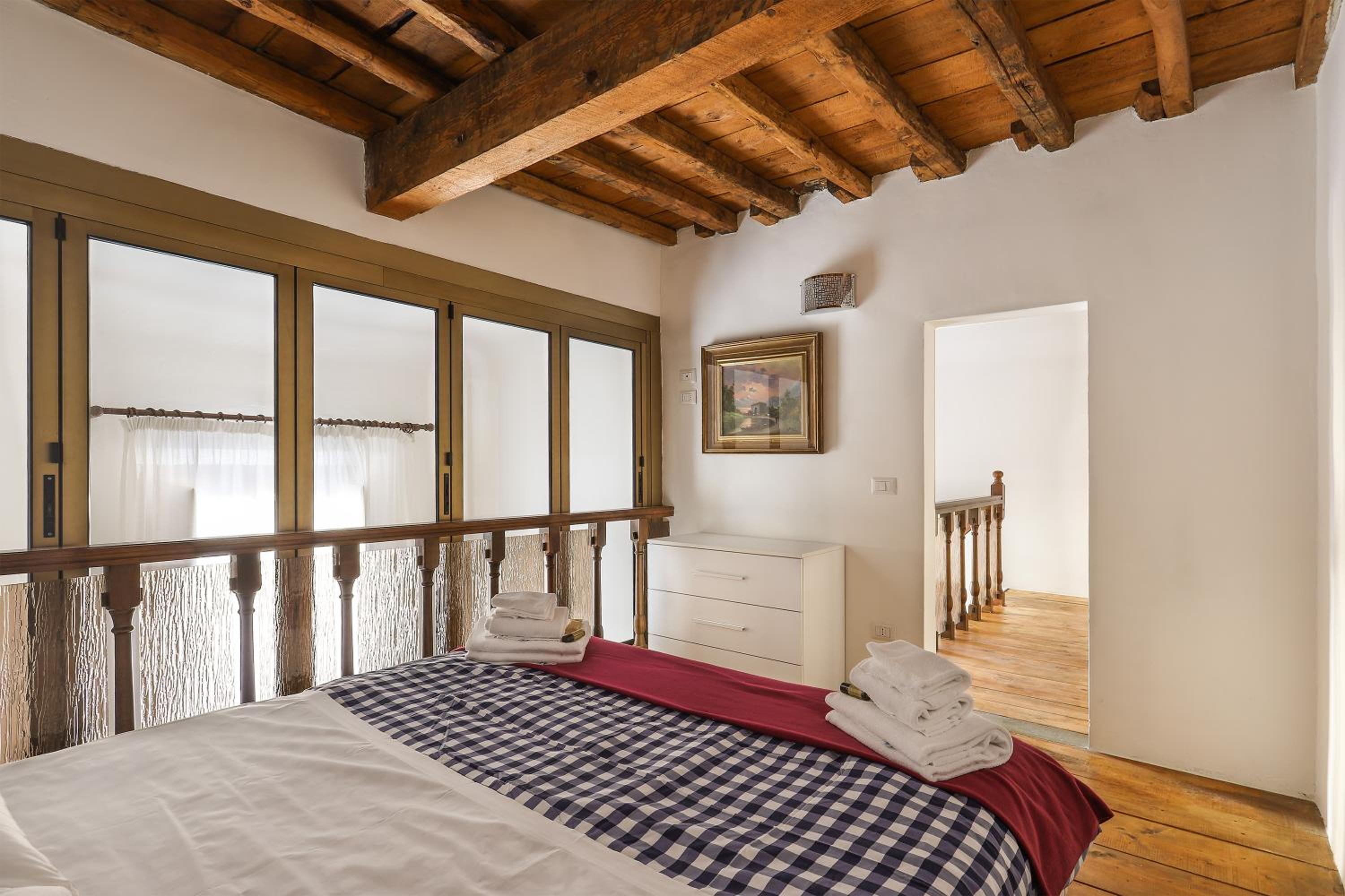 SANTA MARIA NOVELLA Bright and Modern Apartment - hosted by Sweetstay