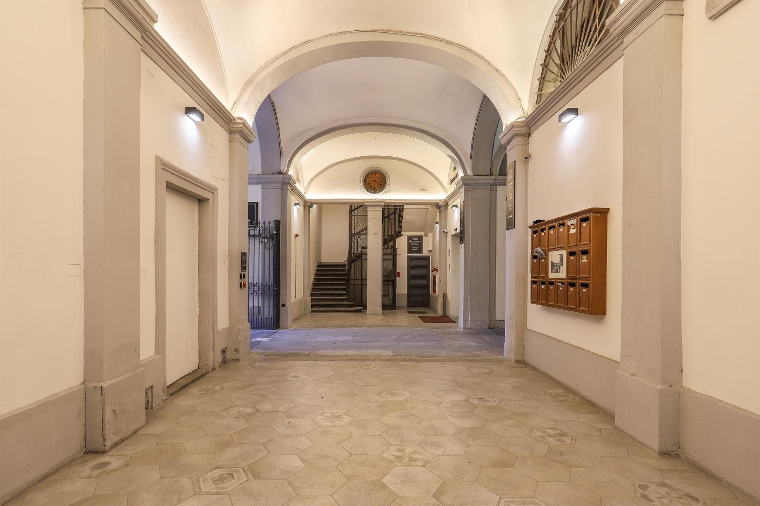 SANTA MARIA NOVELLA Bright and Modern Apartment - hosted by Sweetstay