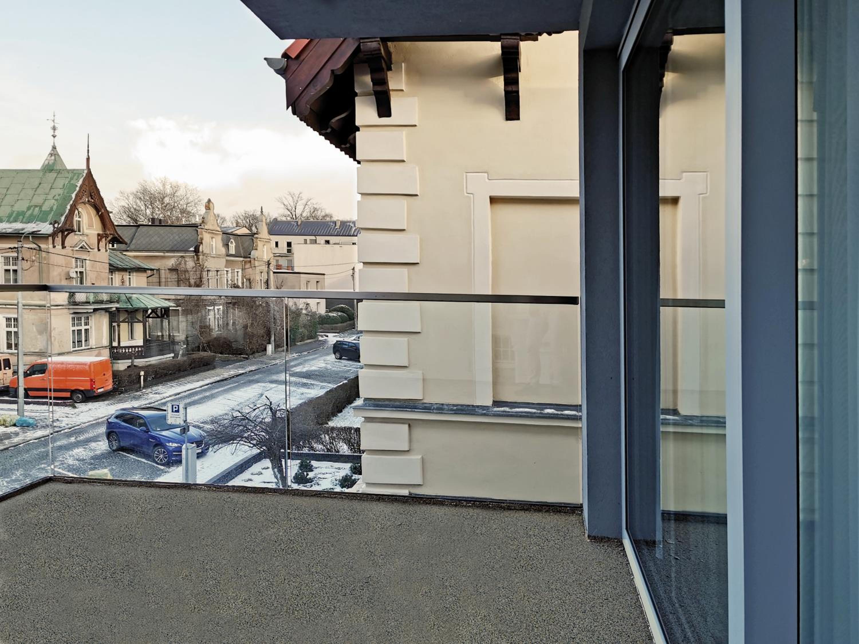 balcony
