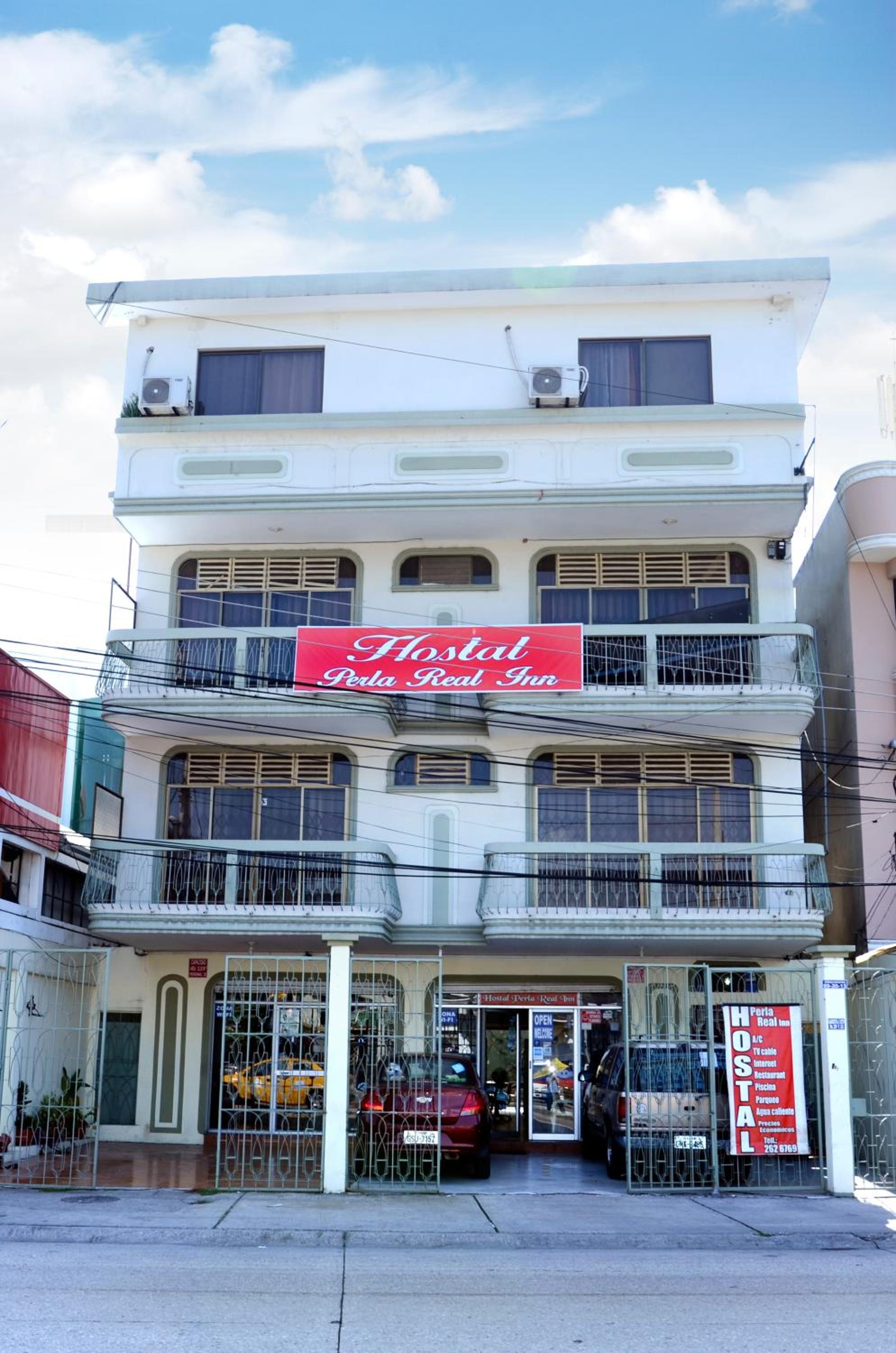 Hostal Perla Real Inn