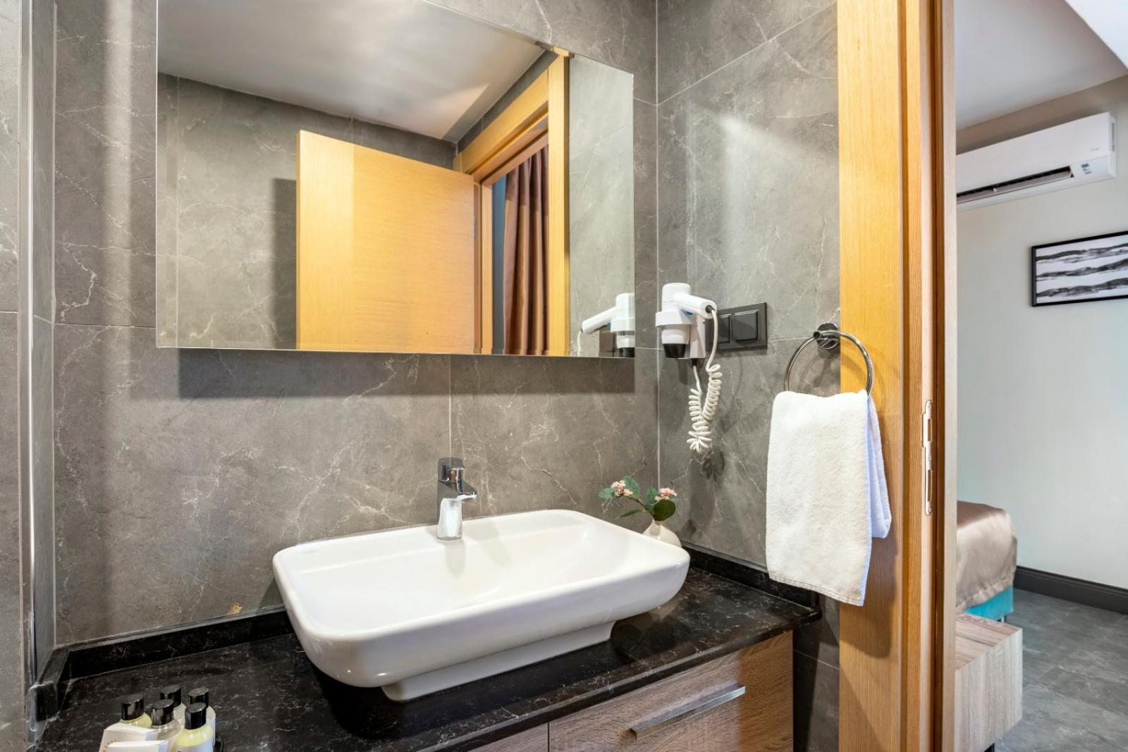 RODINN Hotel - Image 28