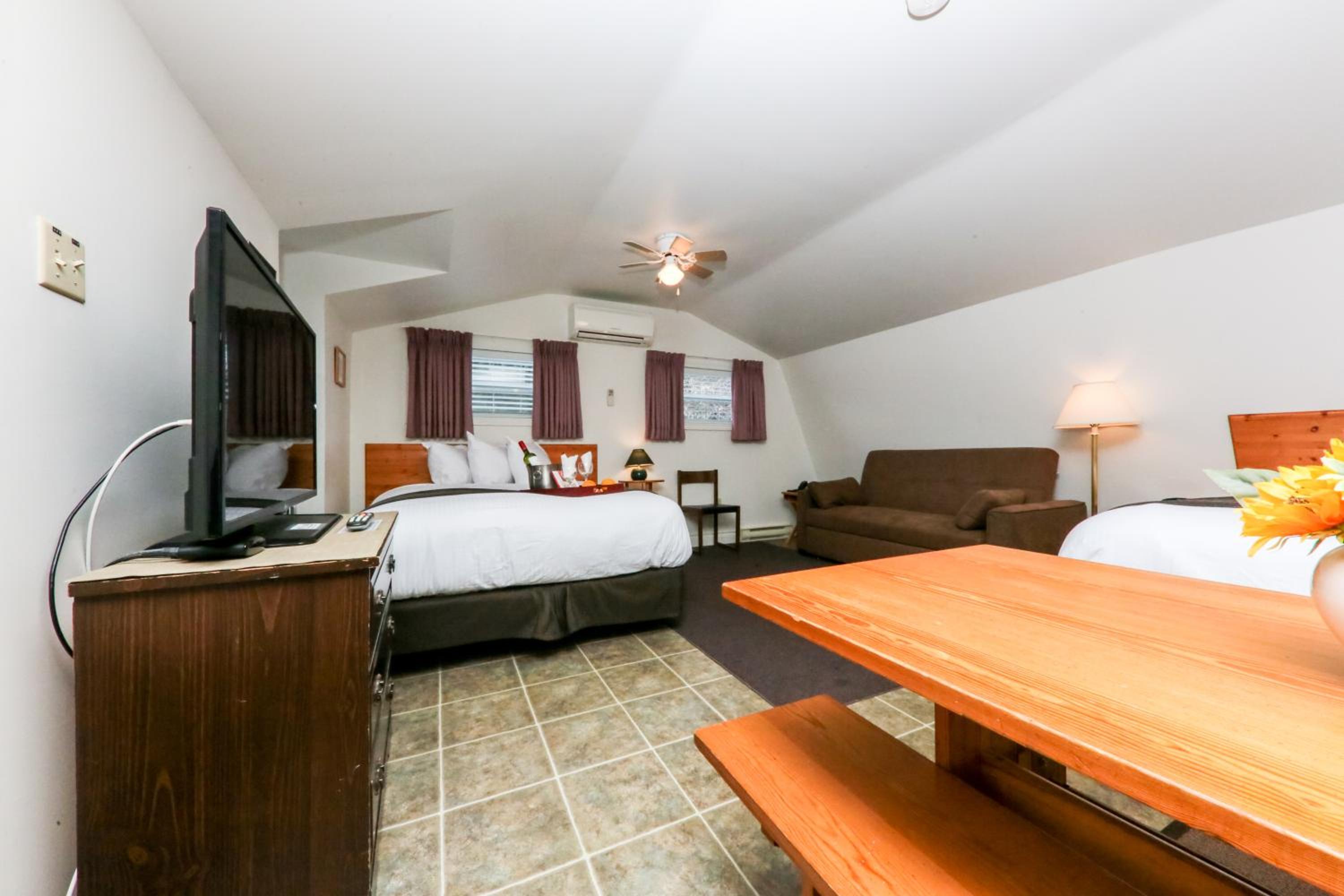 Lakeview Motel