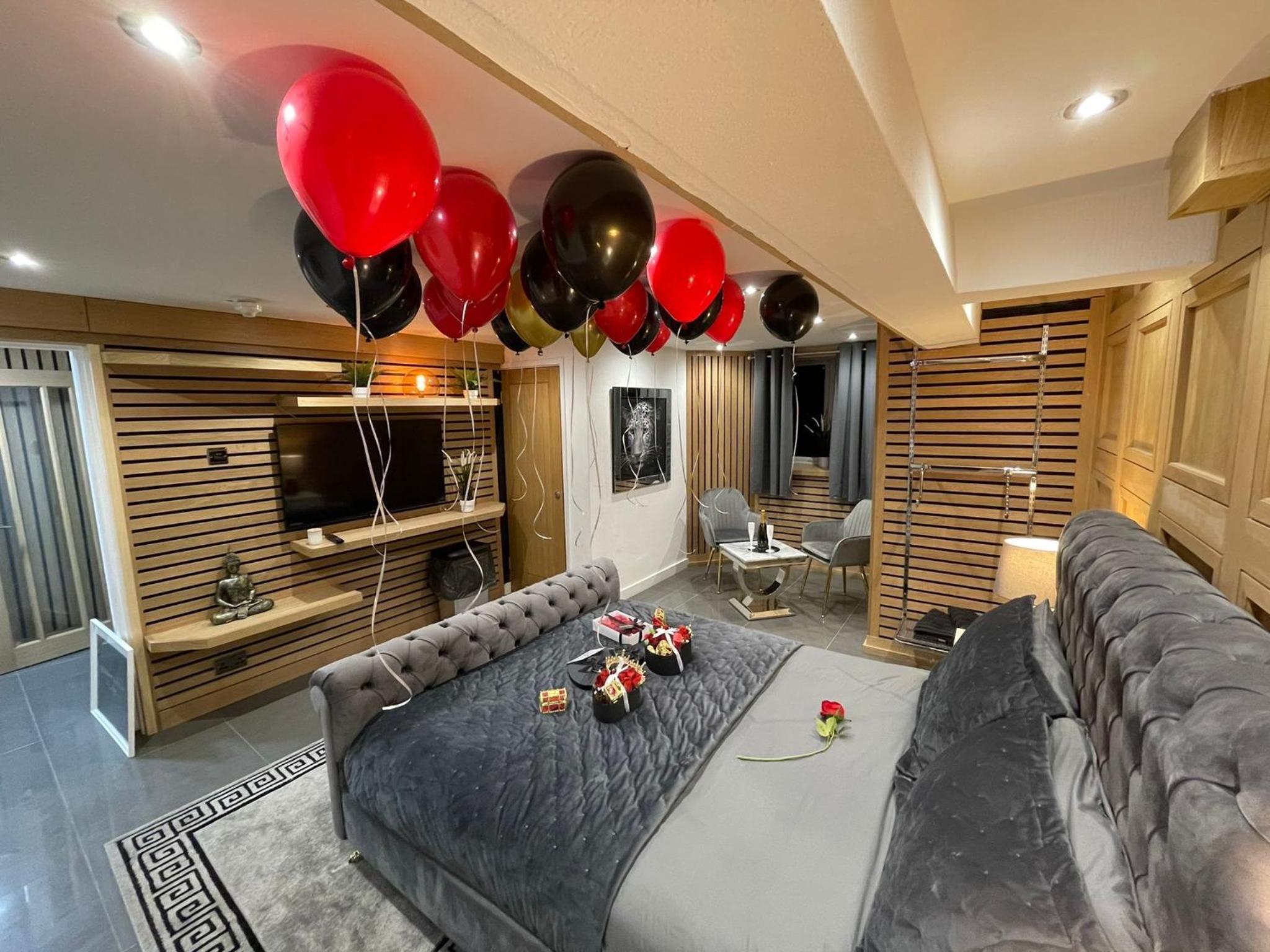 Hendham House - Near Etihad Stadium, CoOp Live Arena, AO Arena, Piccadilly Train Station & Manchester City Centre