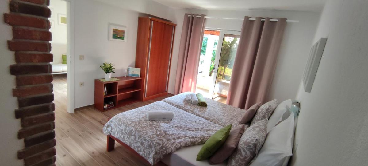 Apartments Mare view 3