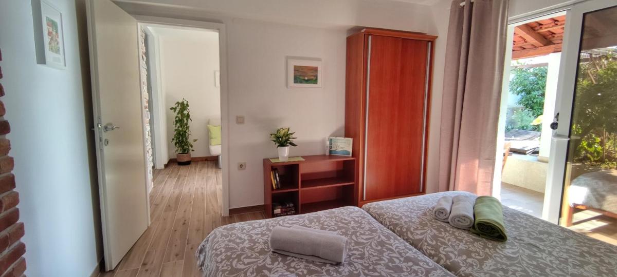 Apartments Mare view 2