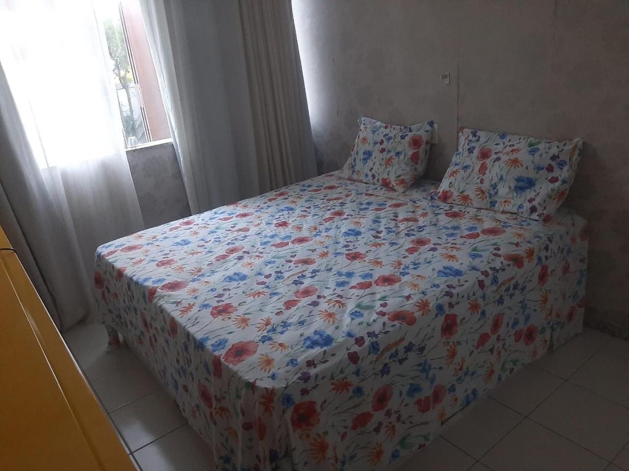 Casa no condomínio paraíso