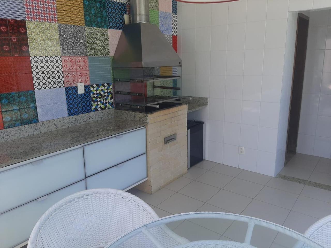 Casa no condomínio paraíso