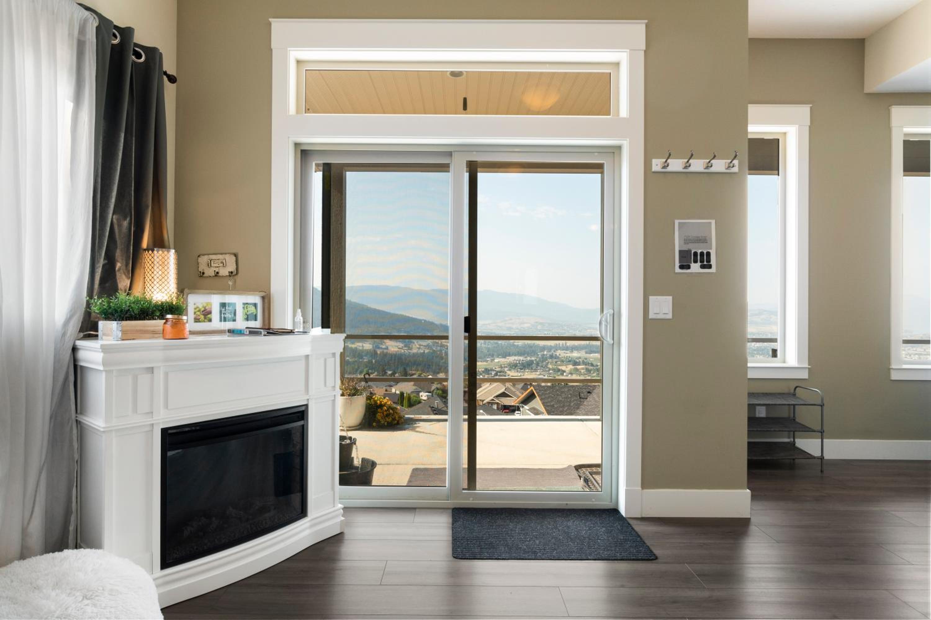 Oh What A View! - Lower Suite