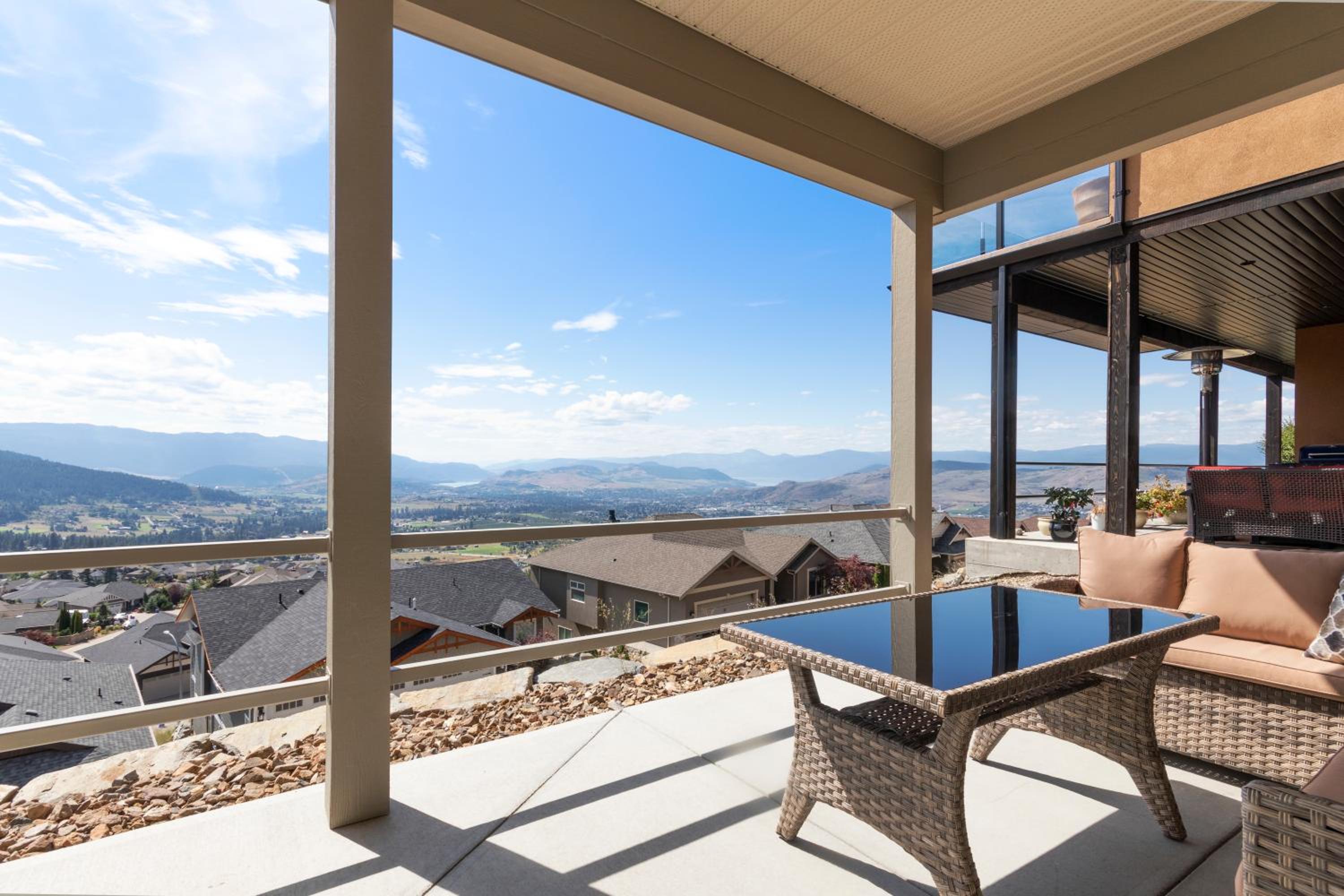 Oh What A View! - Lower Suite