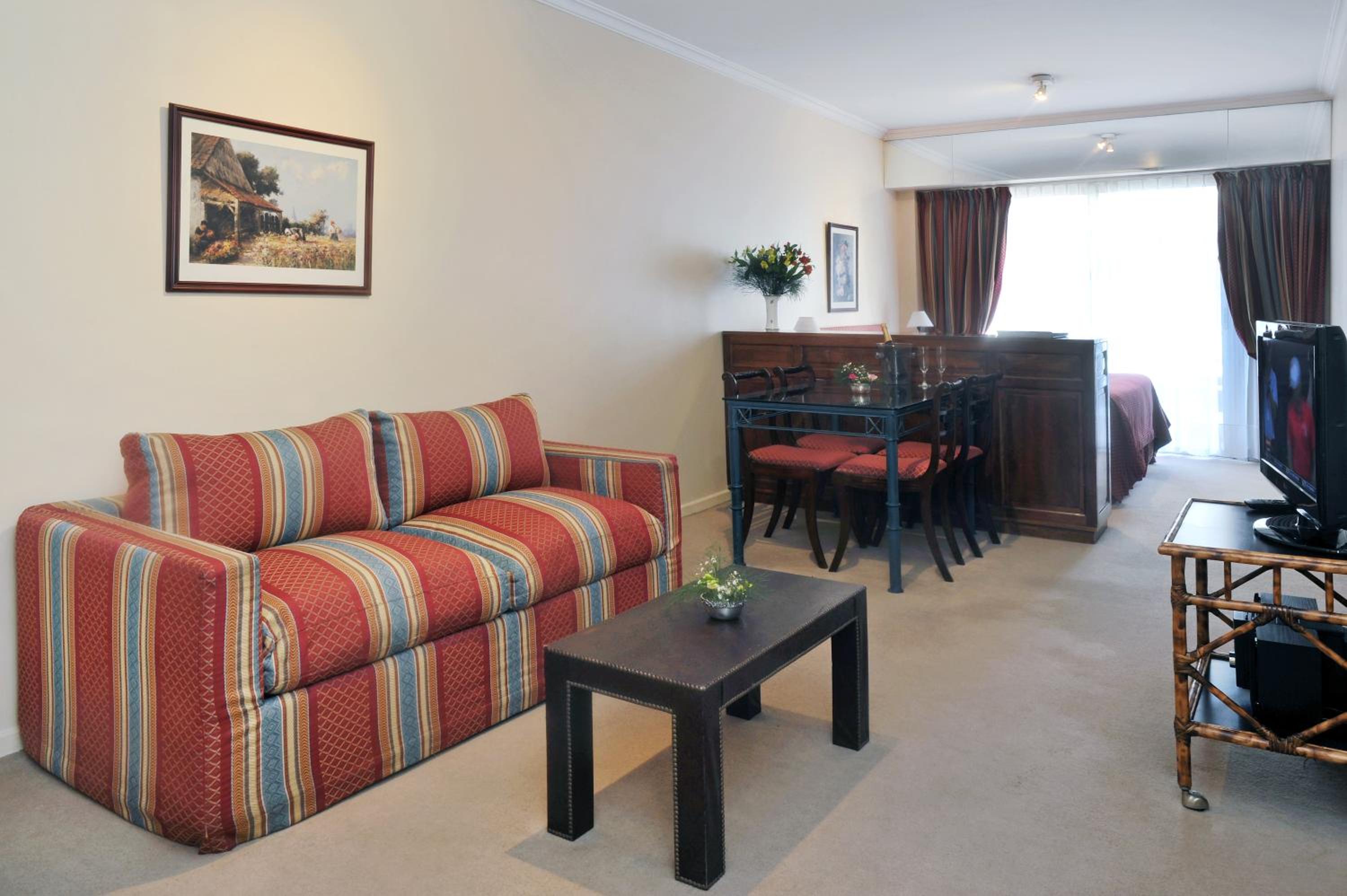 Mayla Apartments