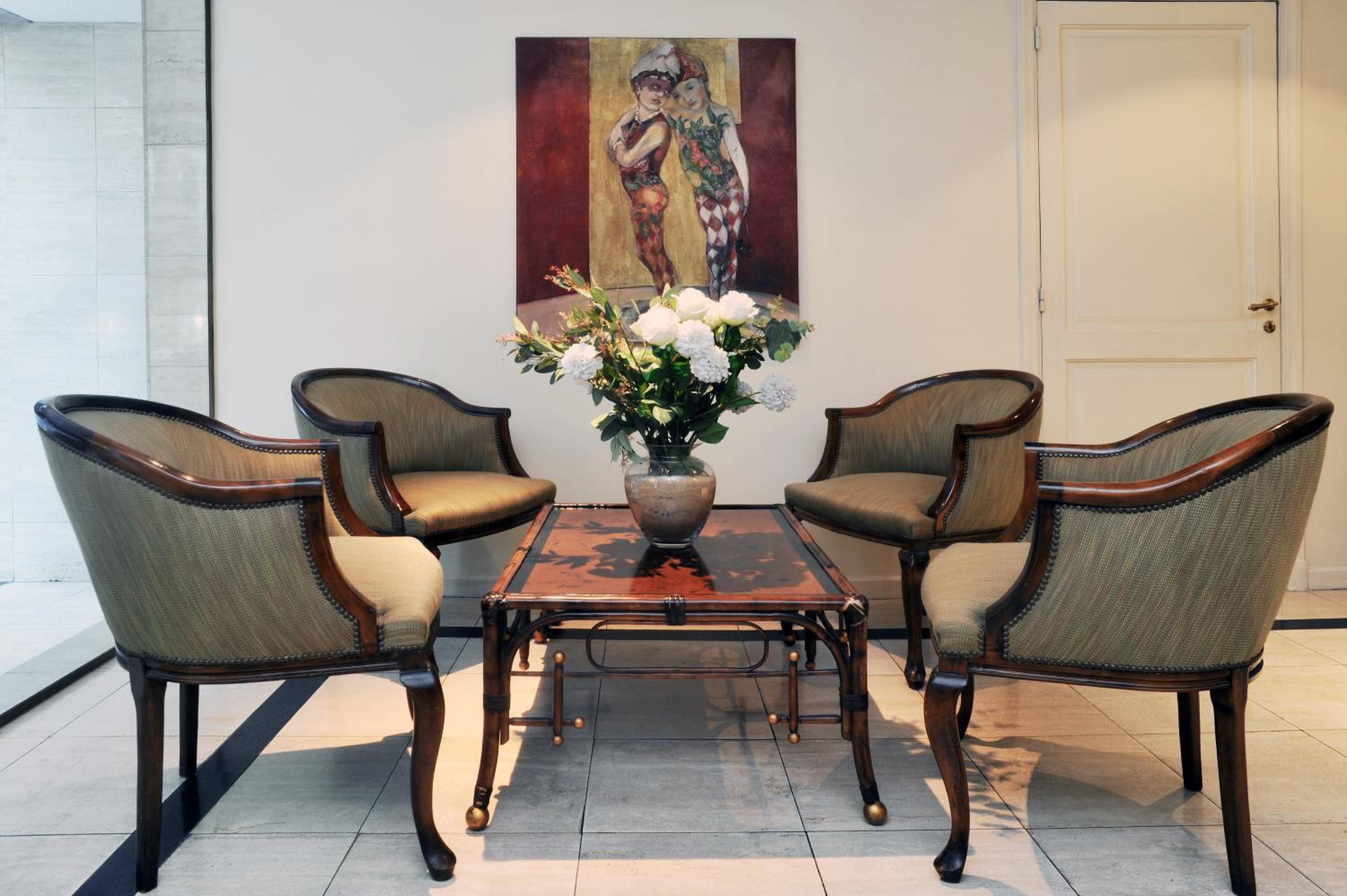 Mayla Apartments - Image 1