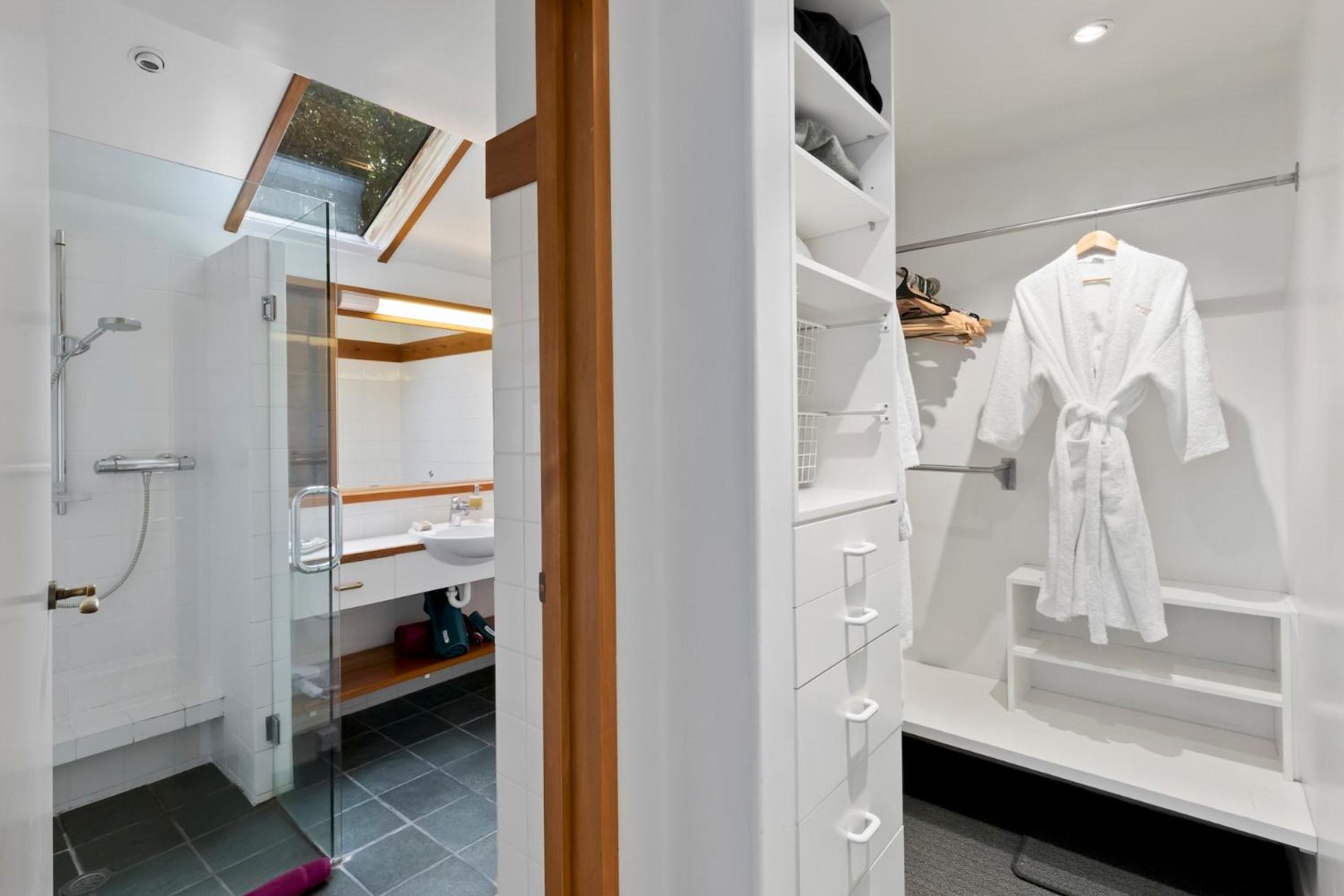 Brunswick Lodge - Luxury - Central Queenstown view 5