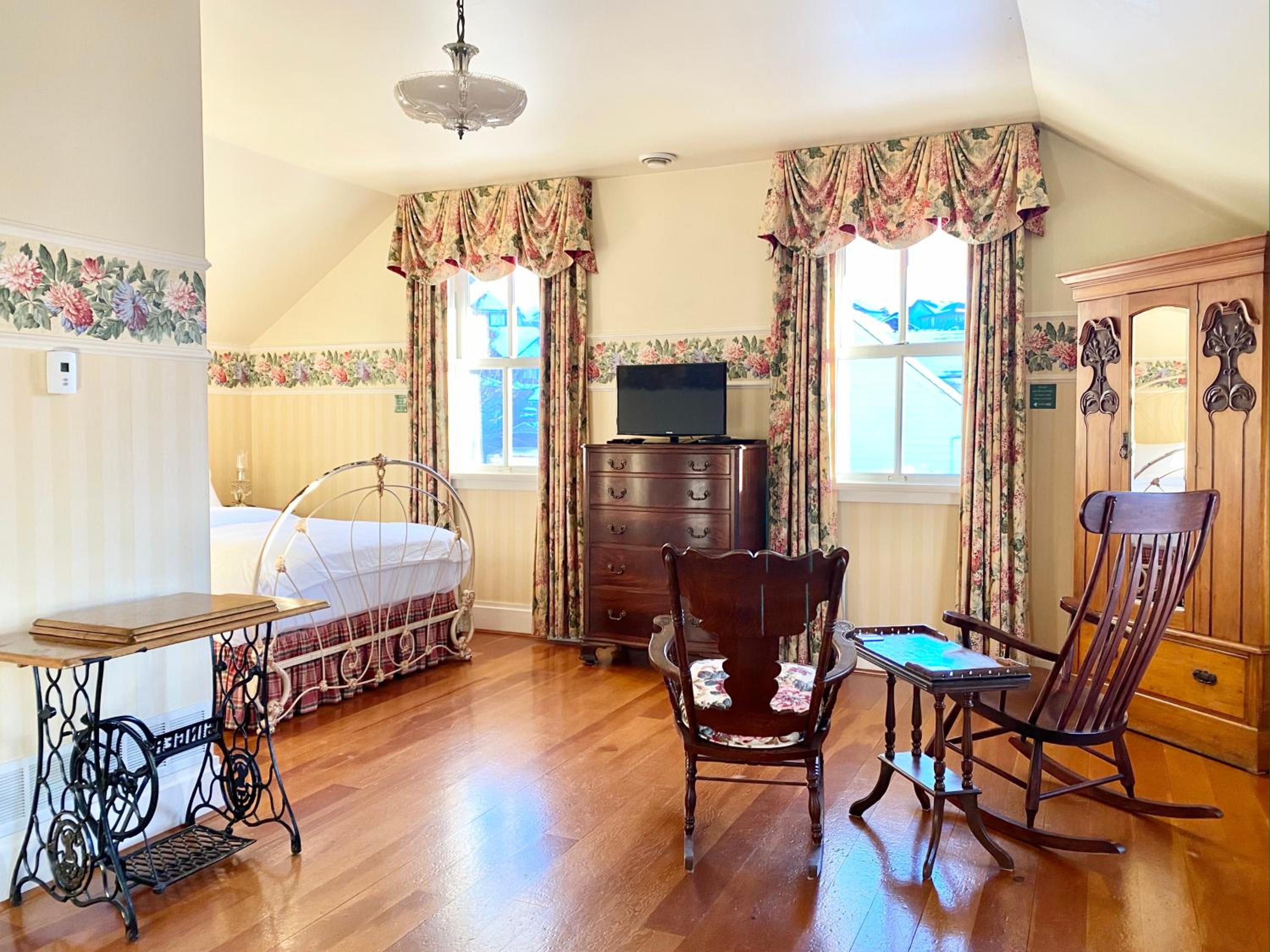 Langley Vacations - Princess and the Pea Hotel - Property Image 12