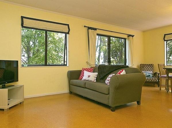 Matuku Hideaway - Taupo Holiday Home view 5