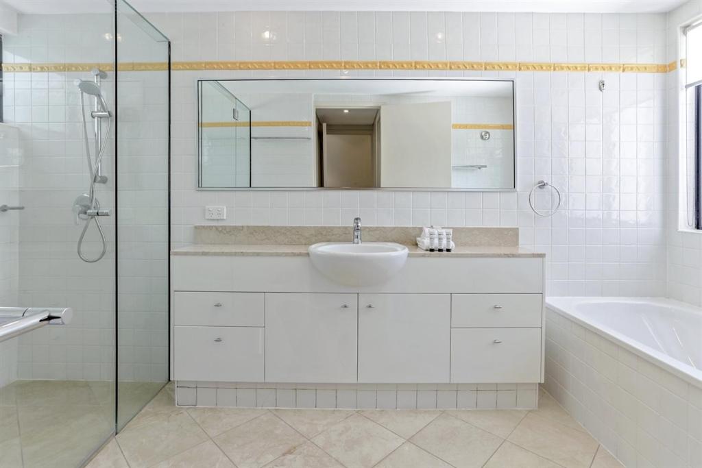 Retreat to tranquillity, Noosa Heads