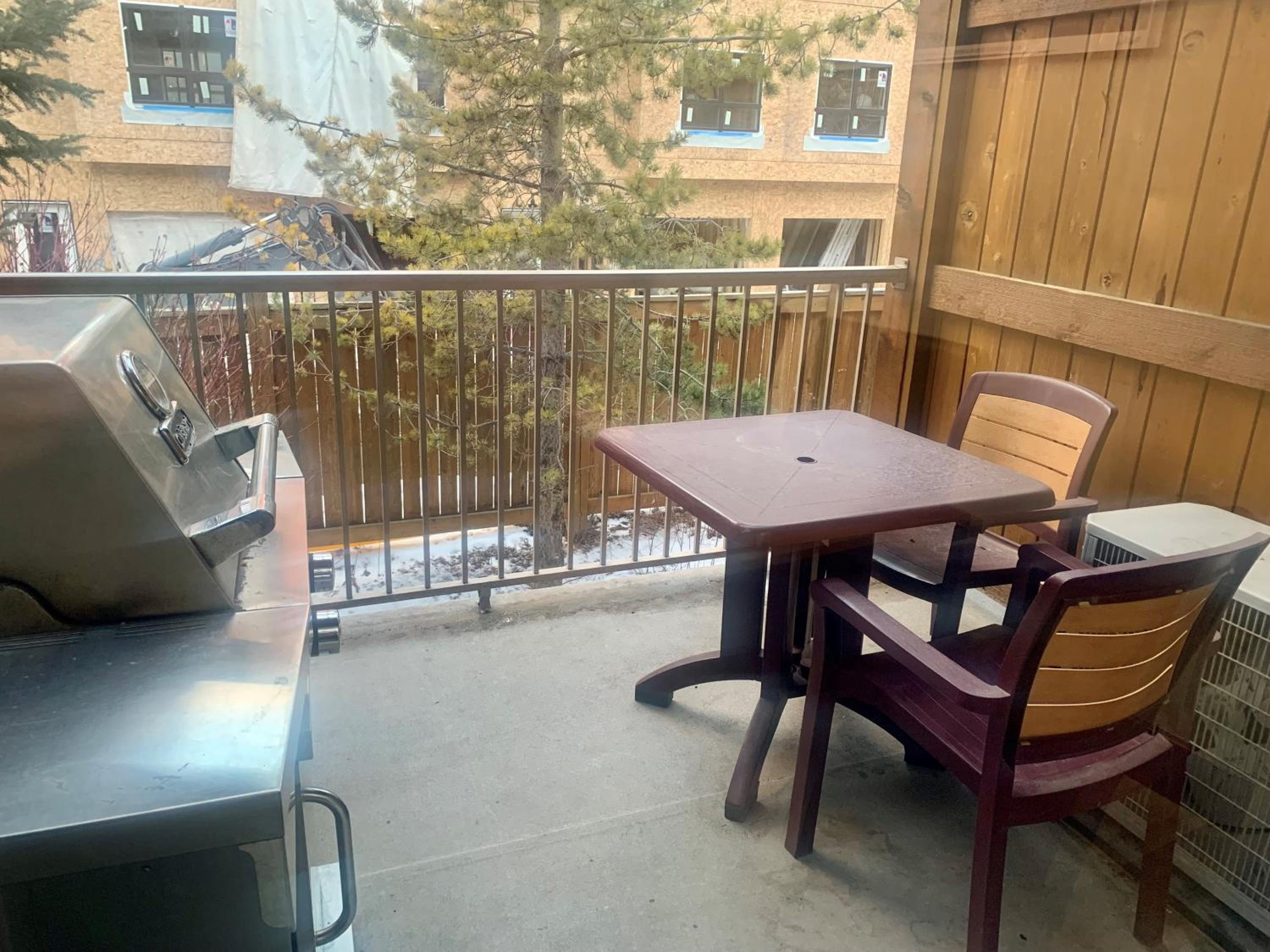 Spacious, Pet Friendly, Townhouse Hot Tub Perfect for Families!