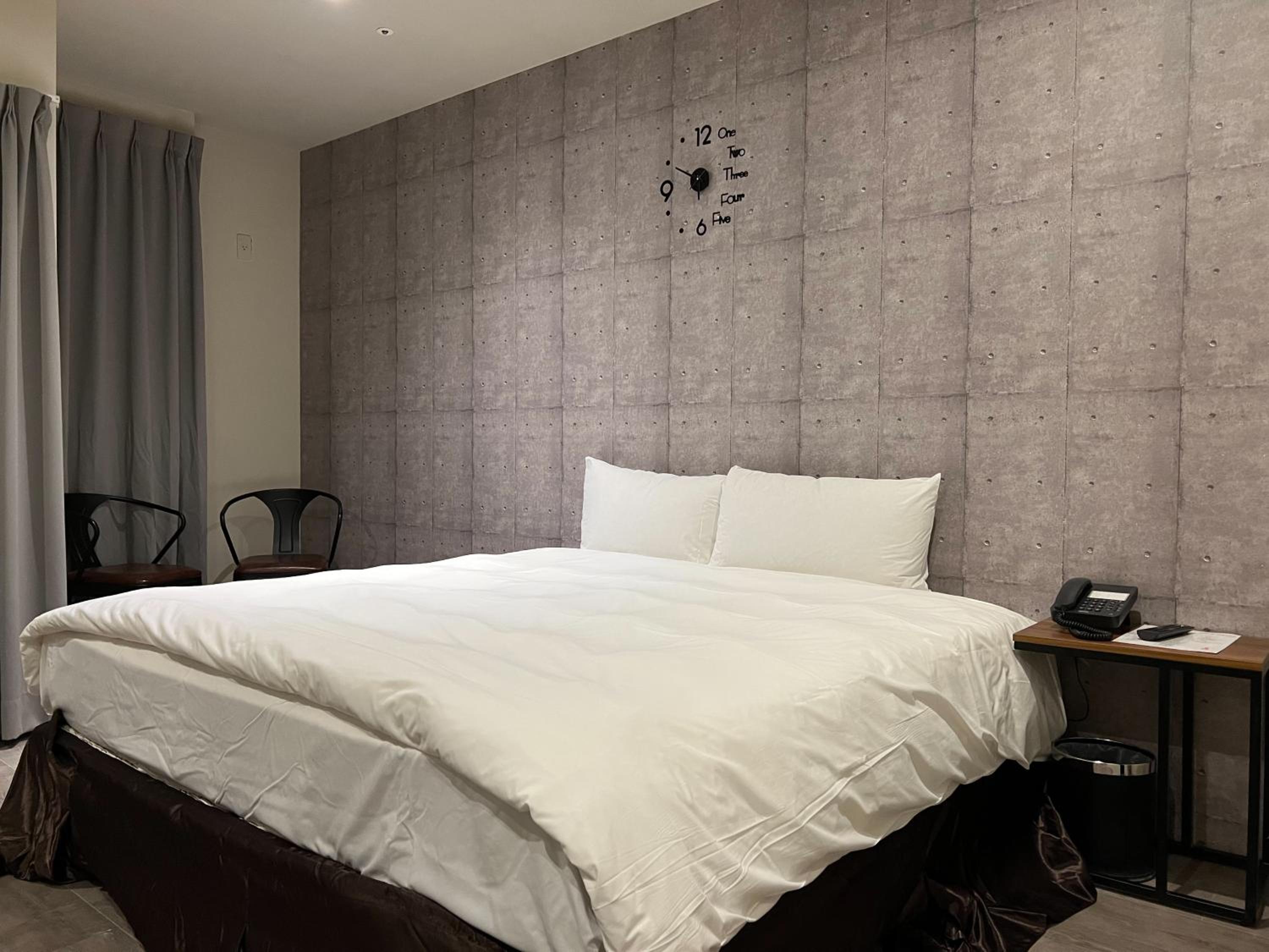 Saint Hostel