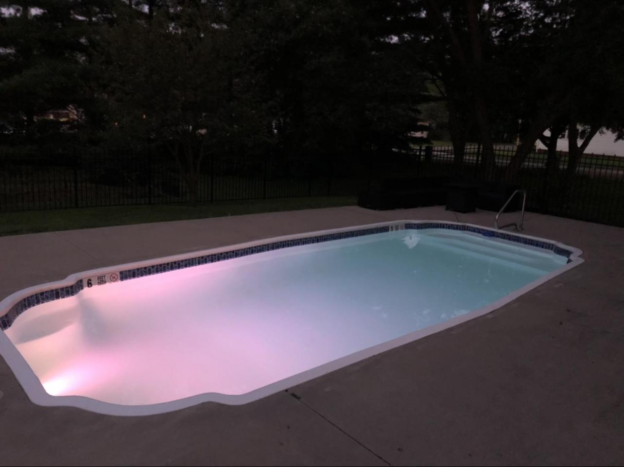 Shelbyville Vacations - 909  Vine Photo Worthy Home With Pool - Property Image 3