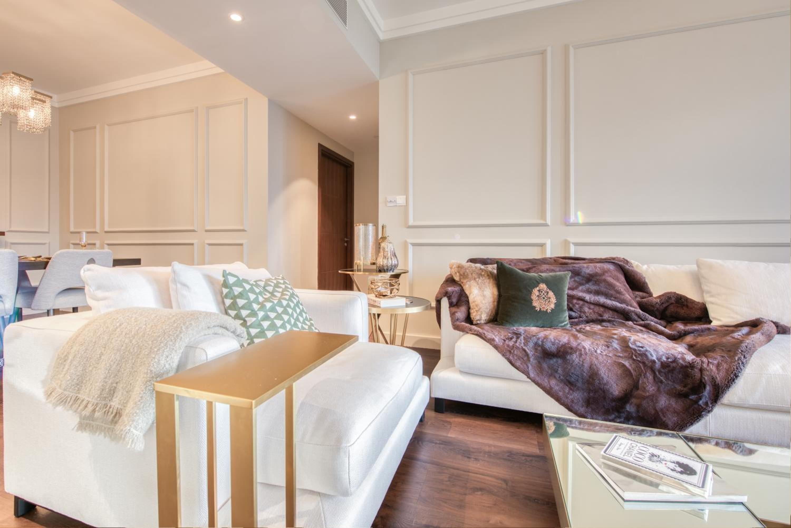 Luxurious 3 Bedroom Apartment in Boulevard Point, Connected to Dubai Mall