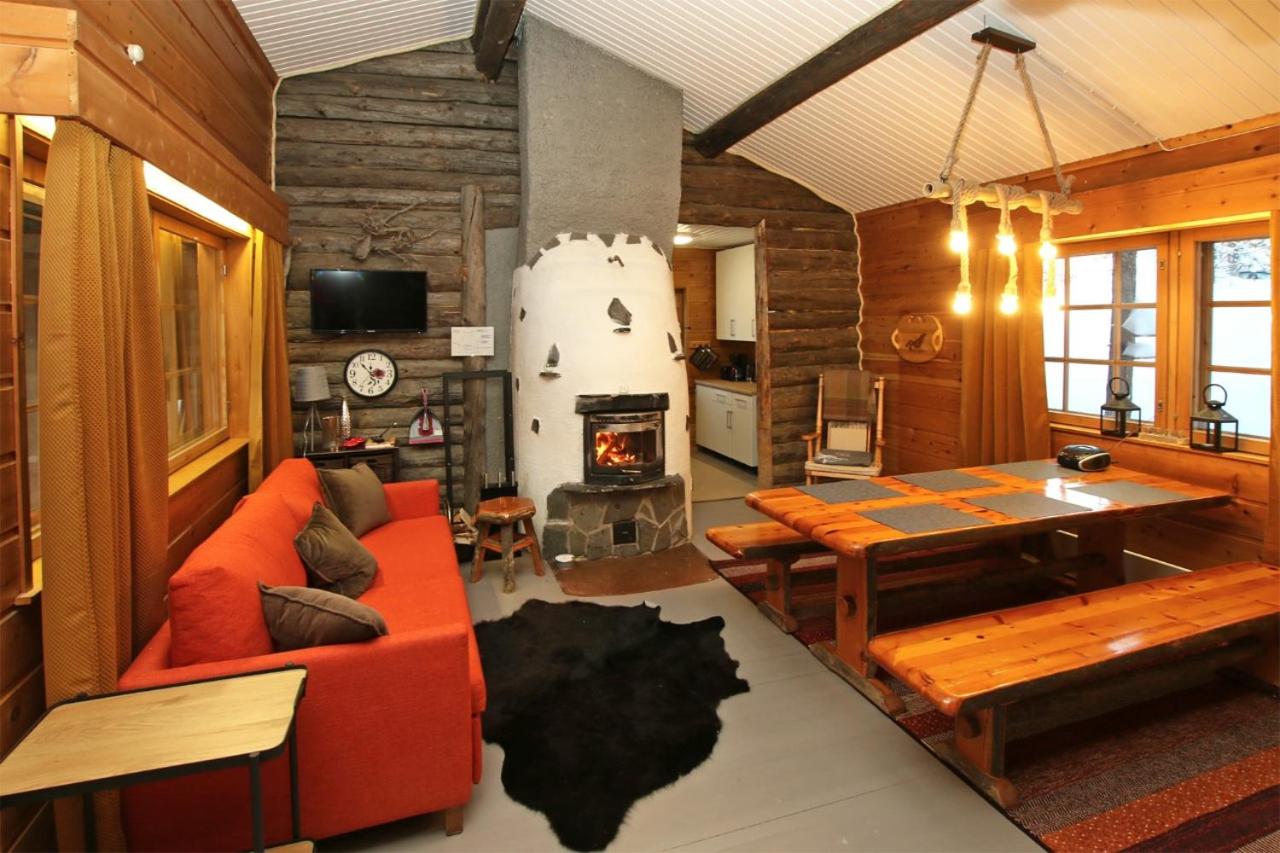 Kuukkeli Log Houses Aurora- Secret Cabin view 4