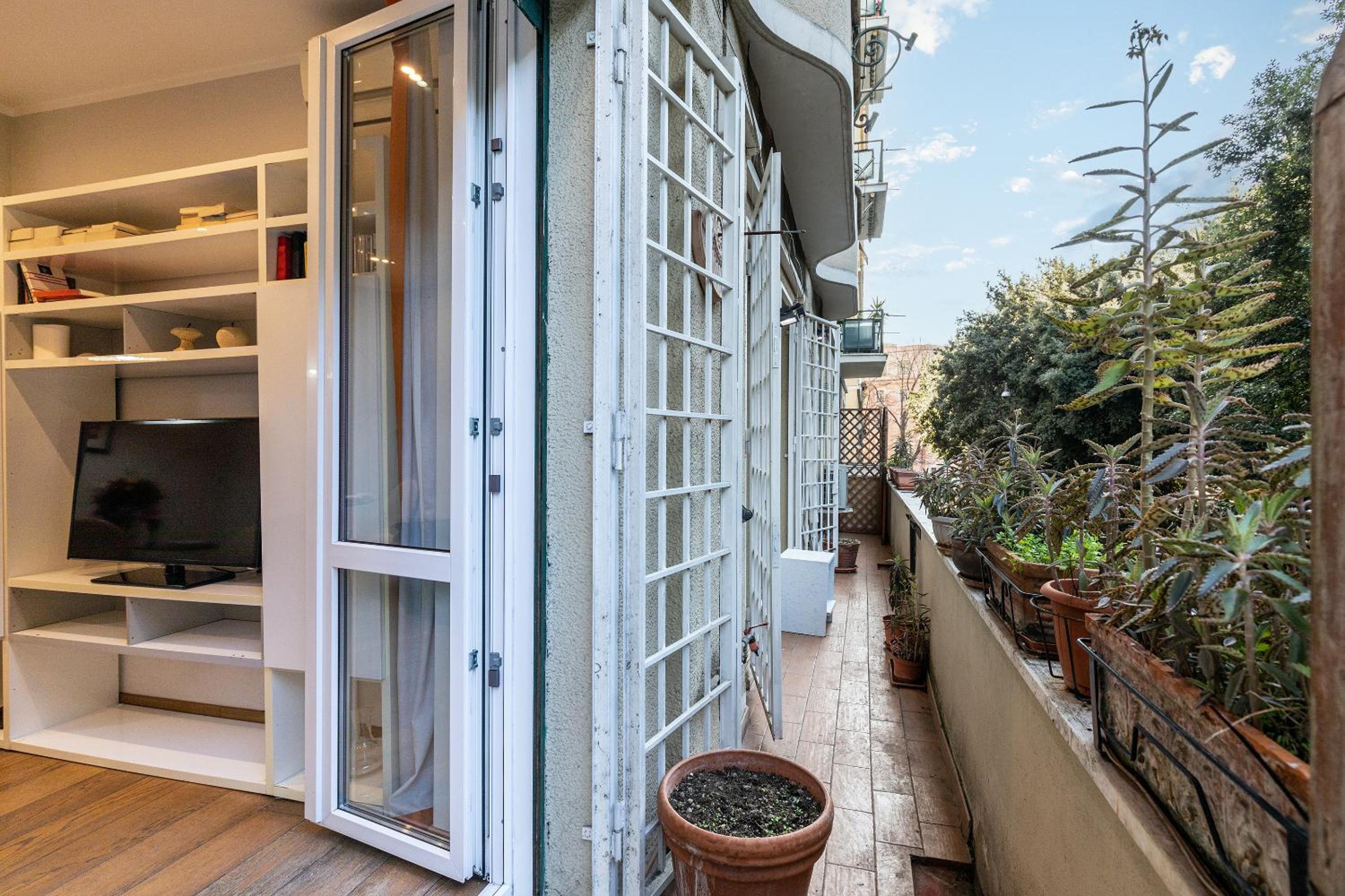 Rome As You Feel - Bazzoni Vatican Apartment