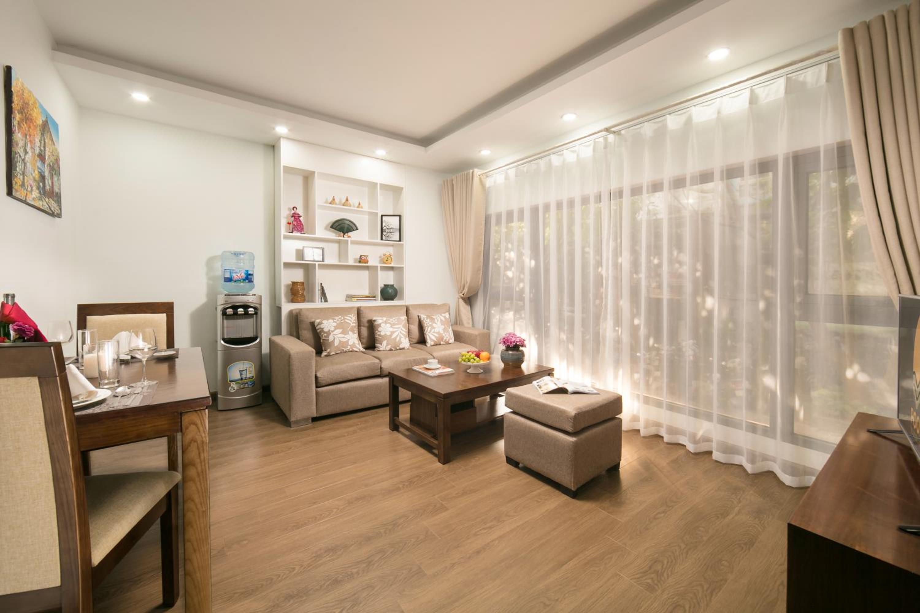 Poonsa Hanoi - The Ordinary Living