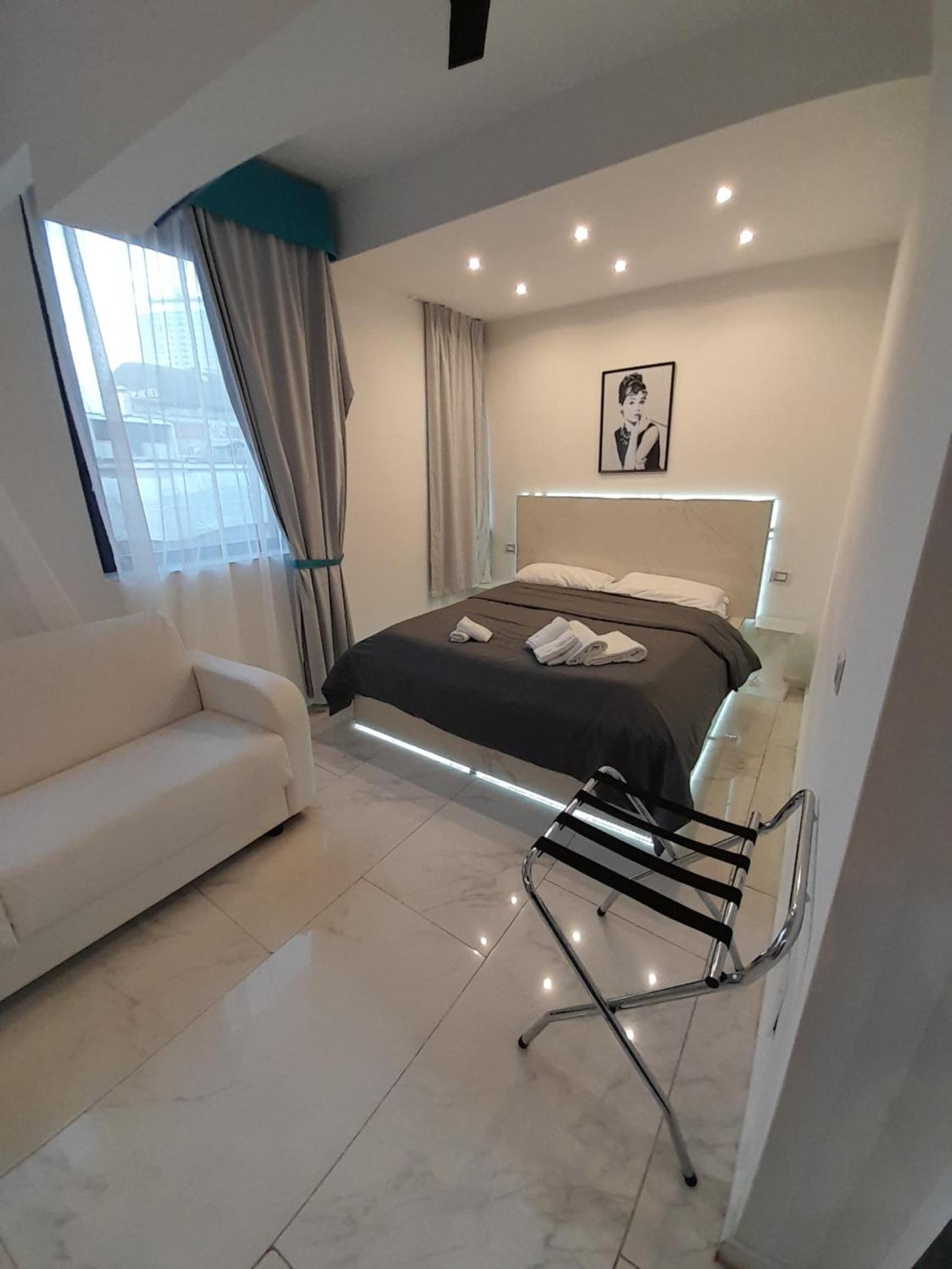 Mayfair Lifestyle Suites by Babylon Stay