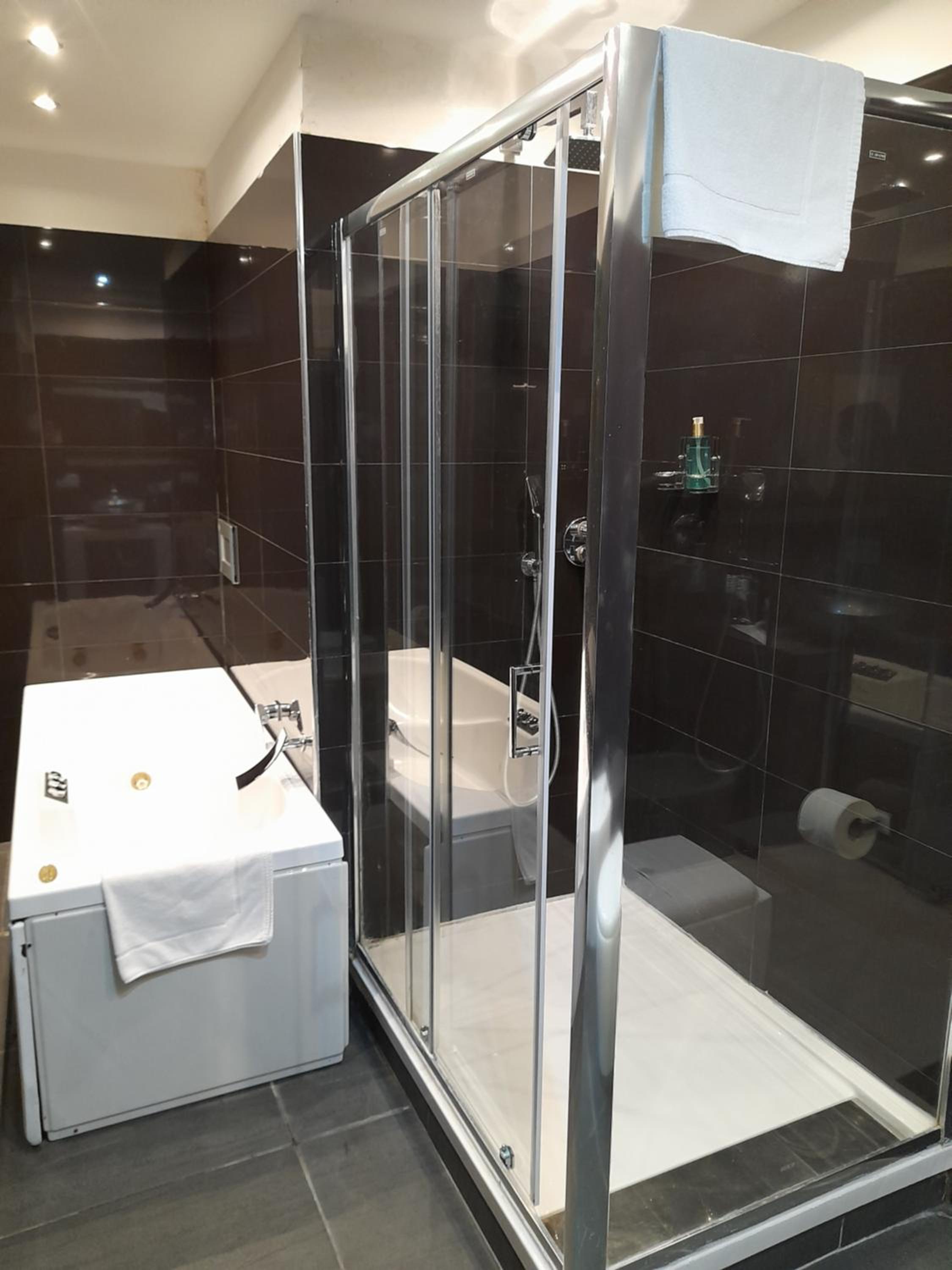 Mayfair Lifestyle Suites by Babylon Stay