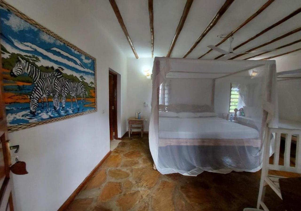 Marine Holiday House