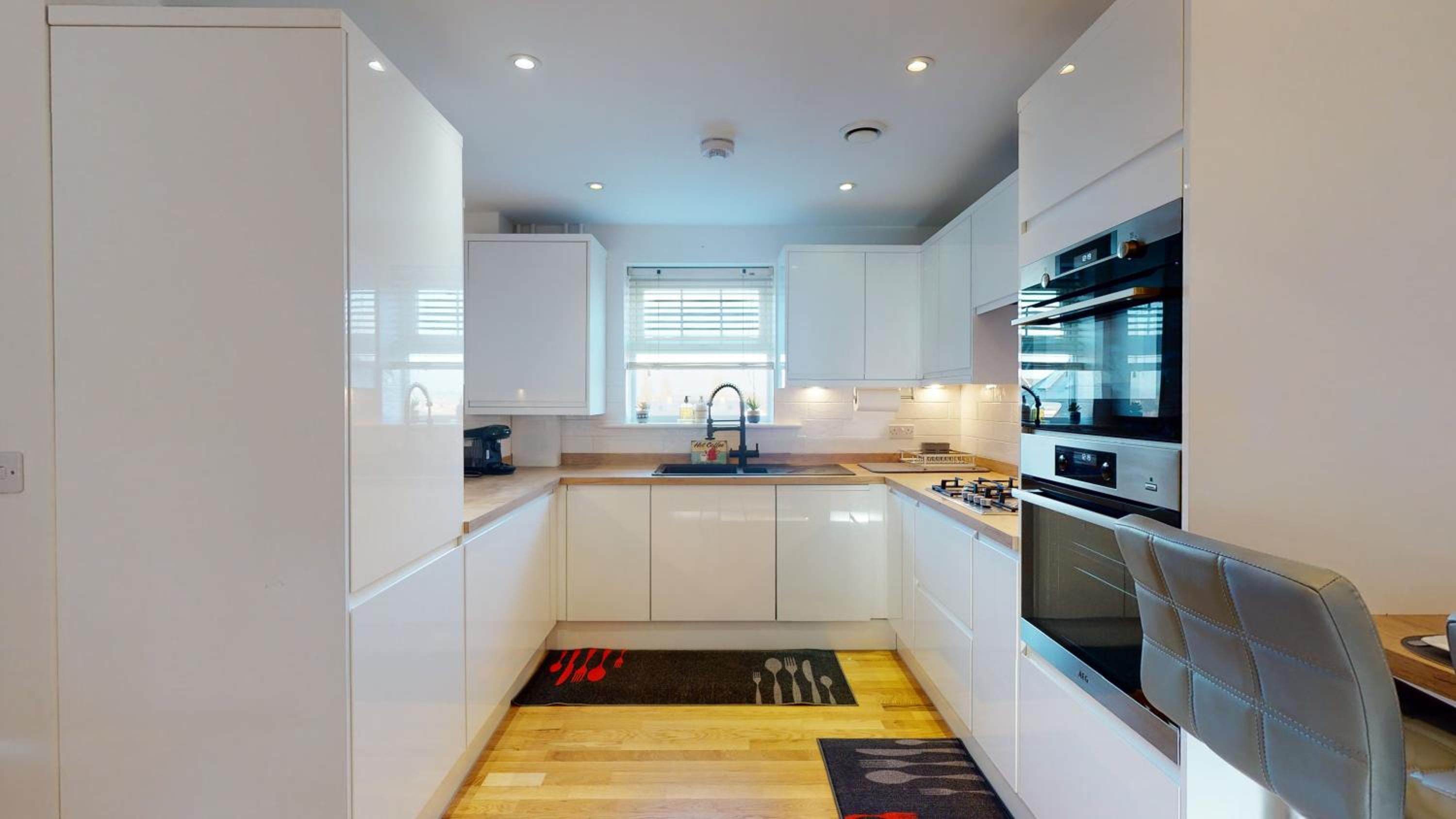 Sapphire Apartment Bromley Common view 3