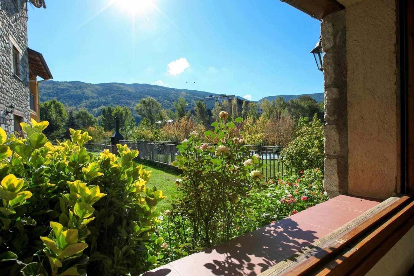 El Jardí ideal para familias y grupos view 3