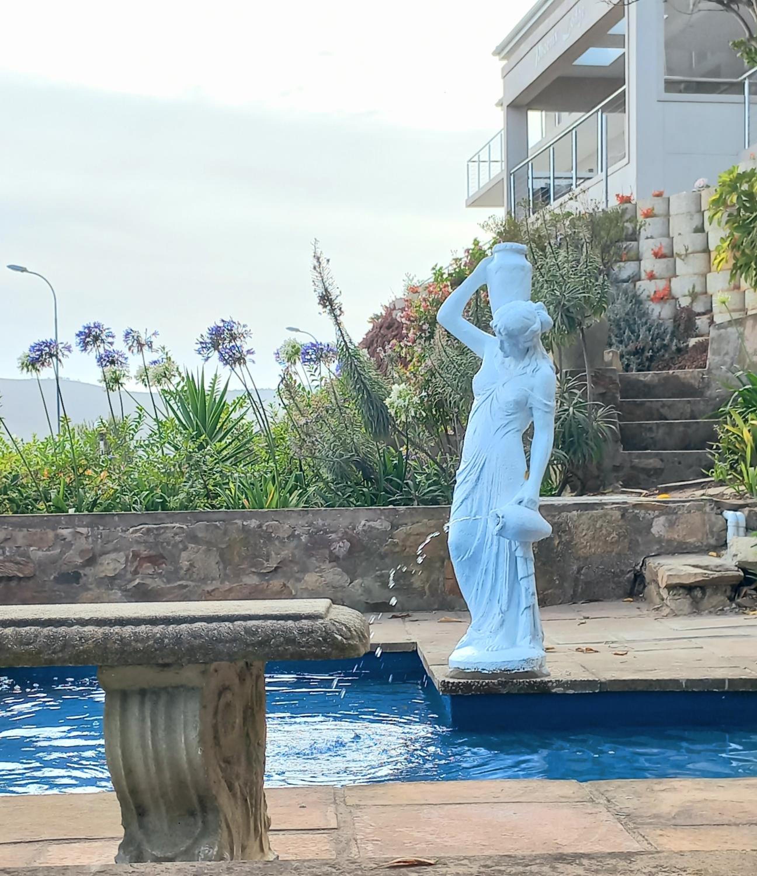 Phoenix Lodge and Waterside Accommodation